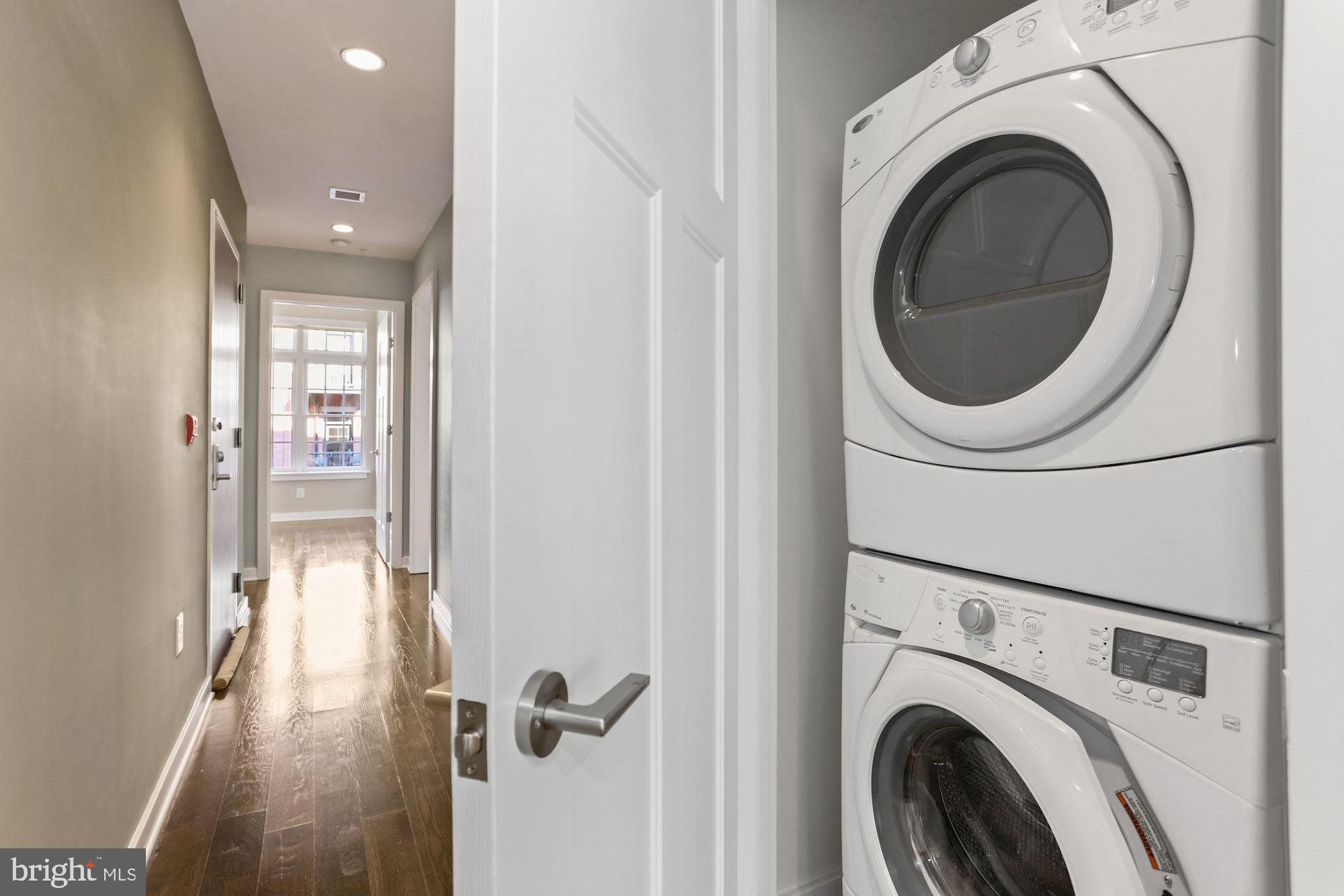 ROSSLYN - Residential Lease