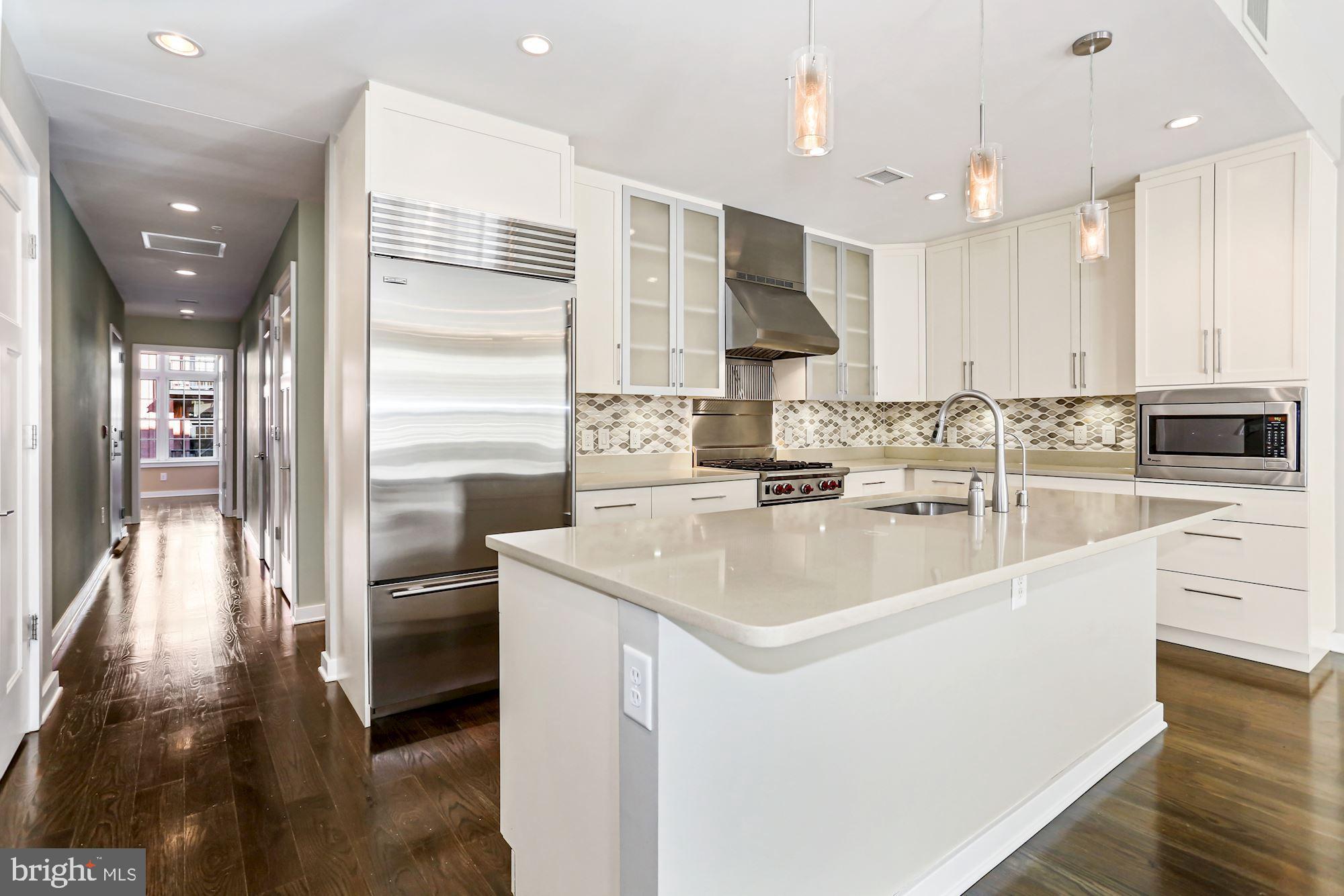 ROSSLYN - Residential Lease