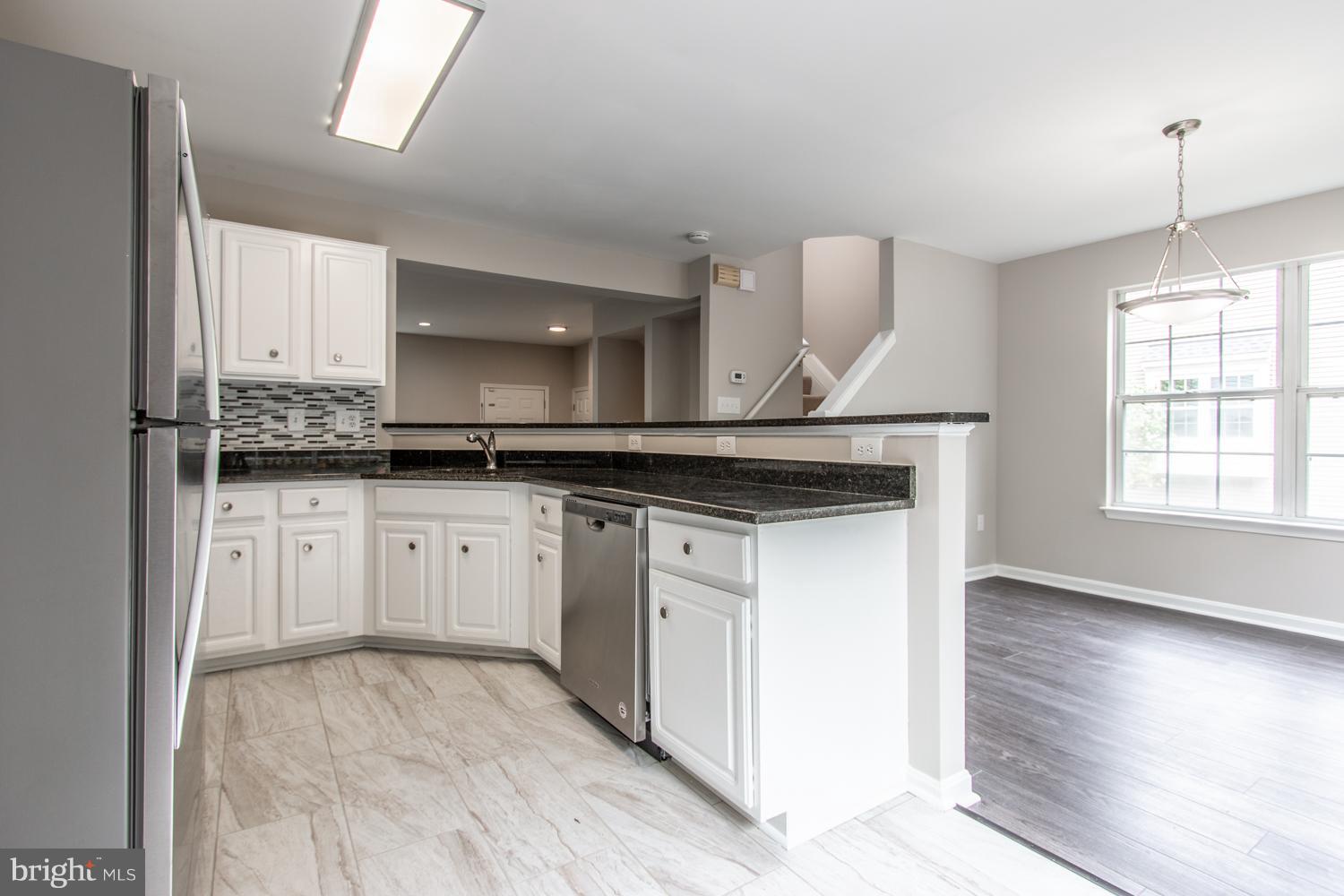 WAYSIDE VILLAGE - Residential