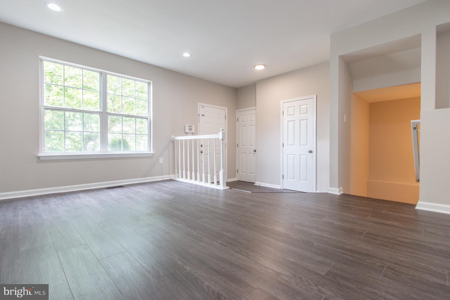 WAYSIDE VILLAGE - Residential