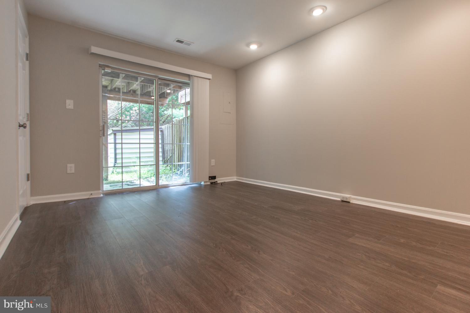 WAYSIDE VILLAGE - Residential