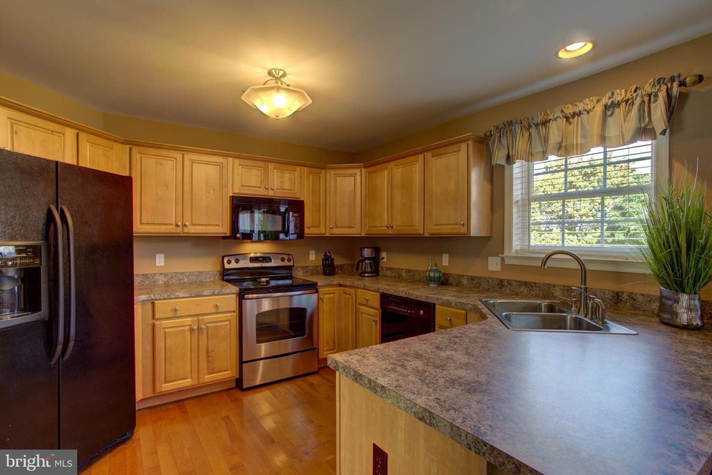 Photo of 13 CEDAR CHASE DR, MOUNTVILLE, PA 17554 (MLS # PALA2025948)