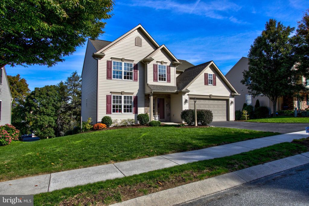 Photo of 13 CEDAR CHASE DR, MOUNTVILLE, PA 17554 (MLS # PALA2025948)