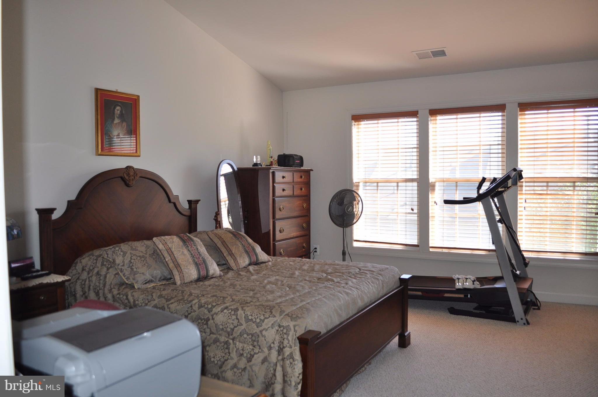 LAUREL CREST - Residential
