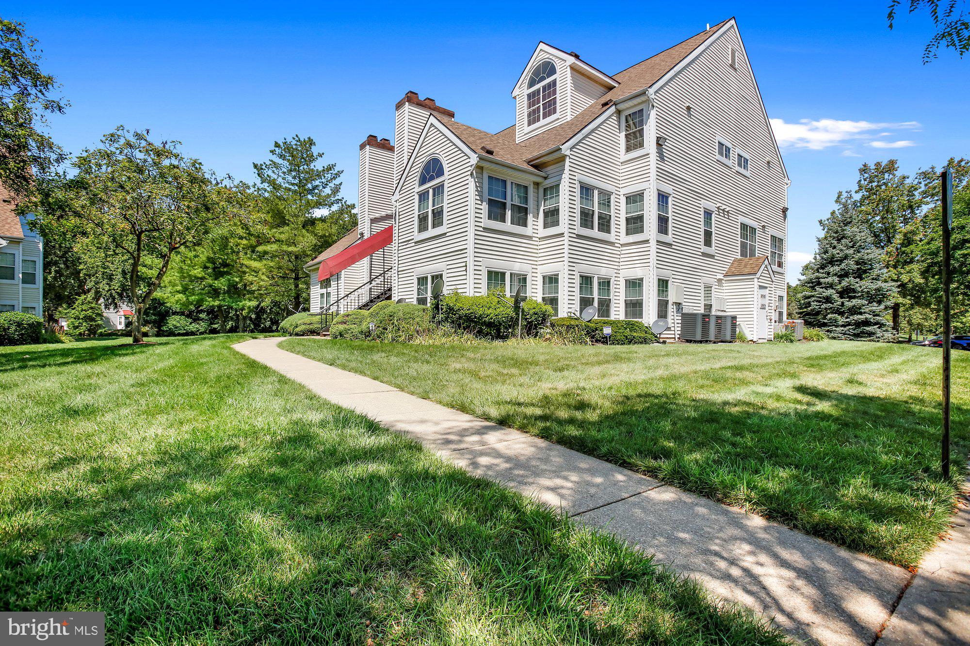 VISTAS AT LAKE ARBOR - Residential