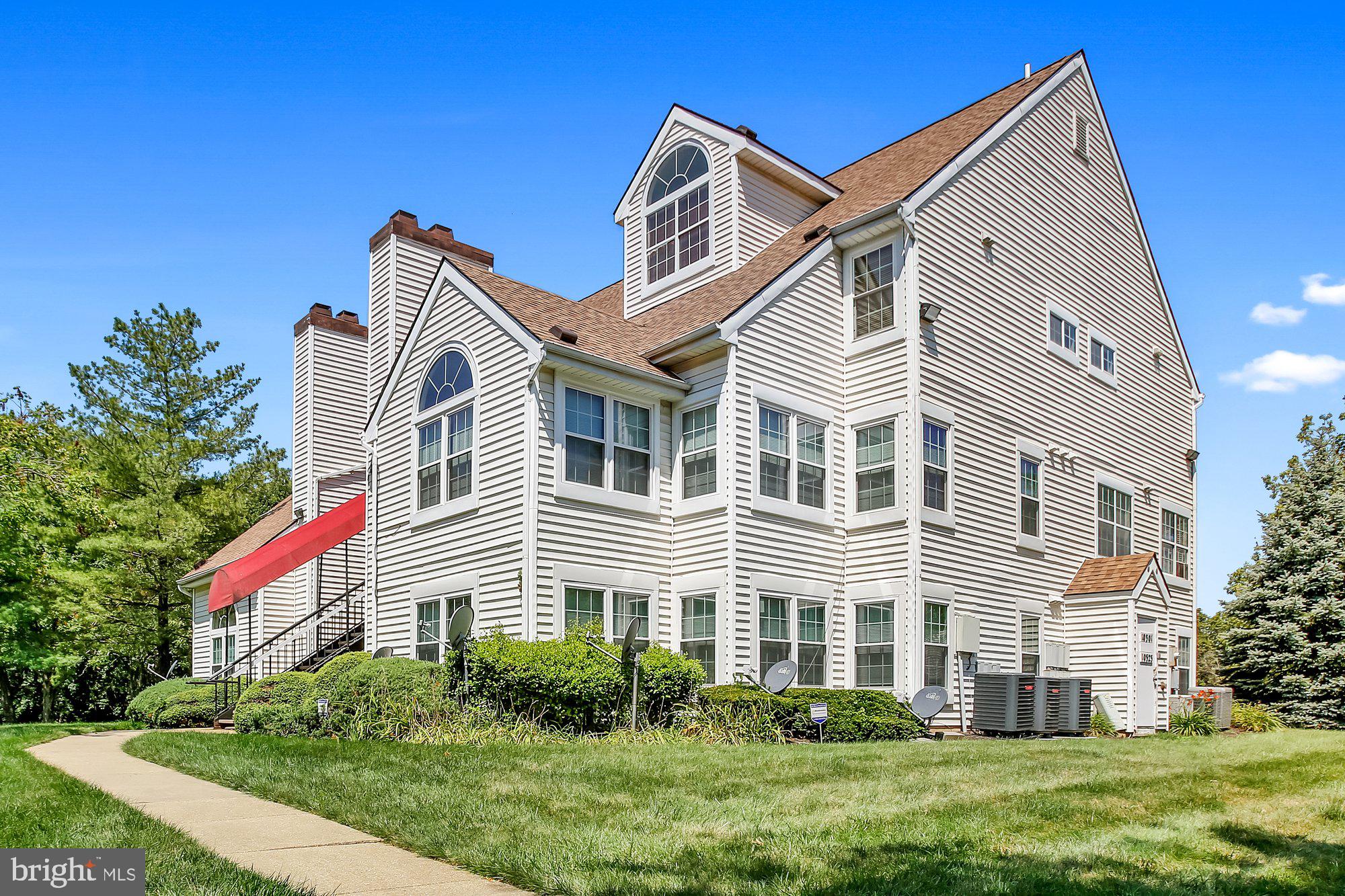 VISTAS AT LAKE ARBOR - Residential