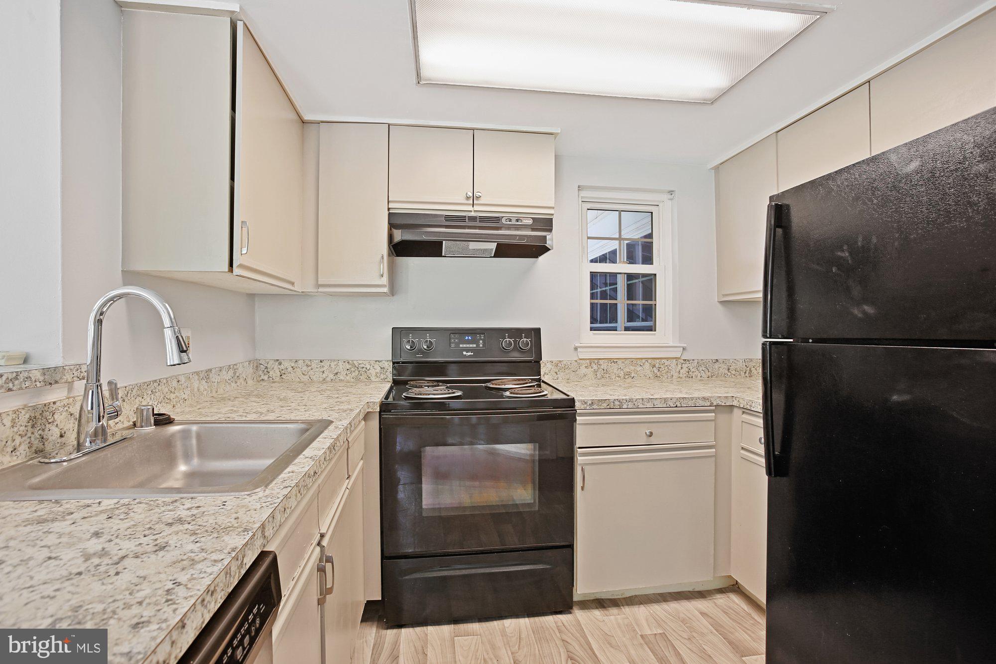 VISTAS AT LAKE ARBOR - Residential