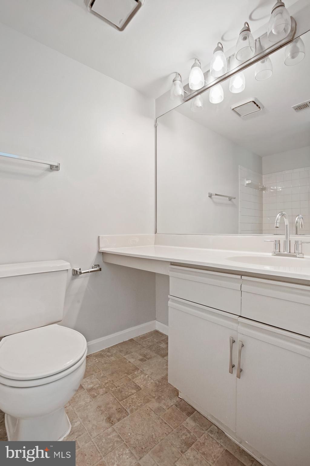 VISTAS AT LAKE ARBOR - Residential