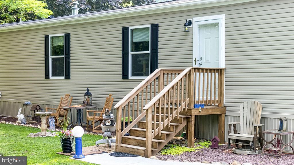 Photo of 799 Willow Ln, GAP, PA 17527 (MLS # PALA2071238)