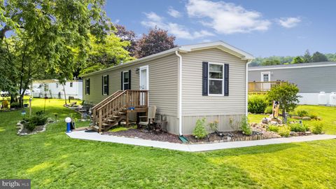 799 WILLOW LN GAP PA 17527