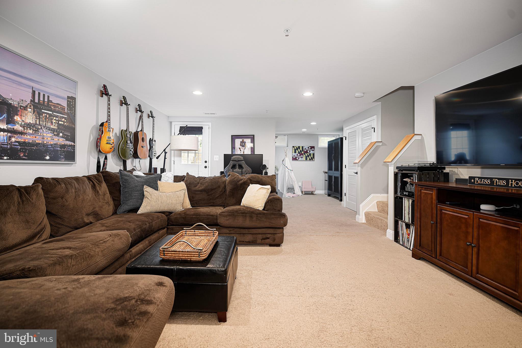 MONMOUTH MEADOWS - Residential