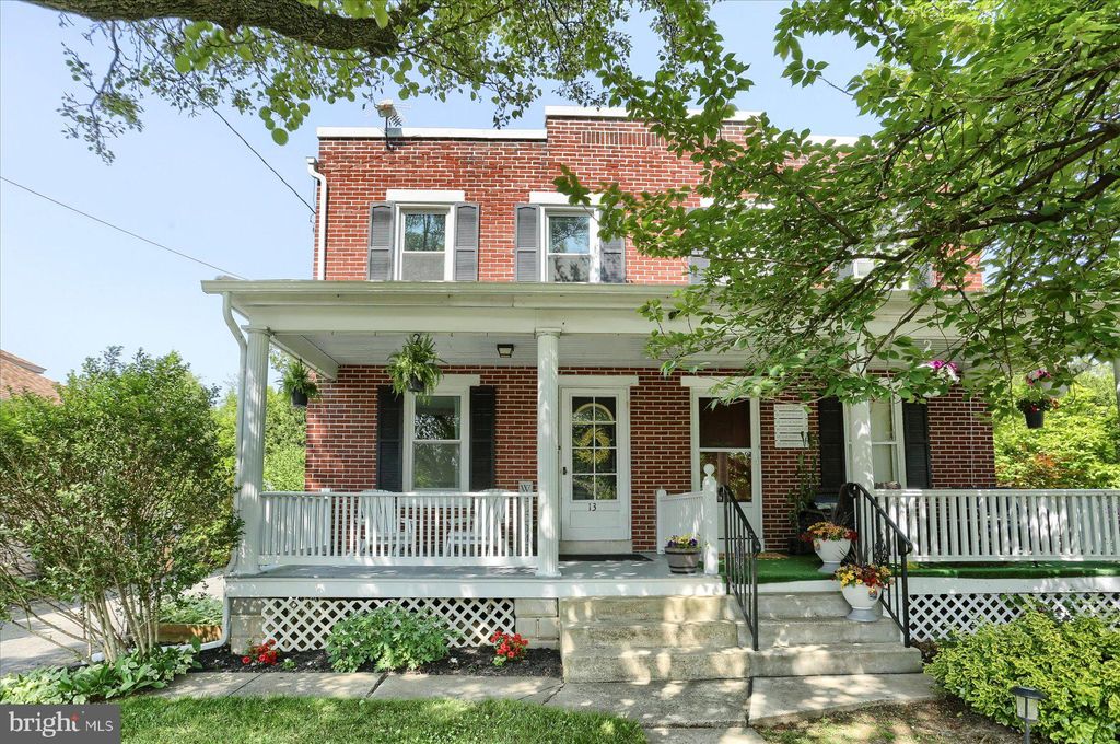 Photo of 13 MONTROSE AVE, LANCASTER, PA 17603 (MLS # PALA2034828)