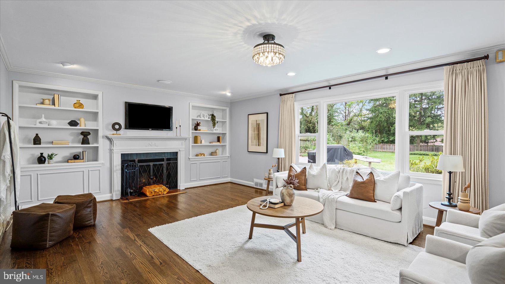 HAMPTON VILLAGE - Residential