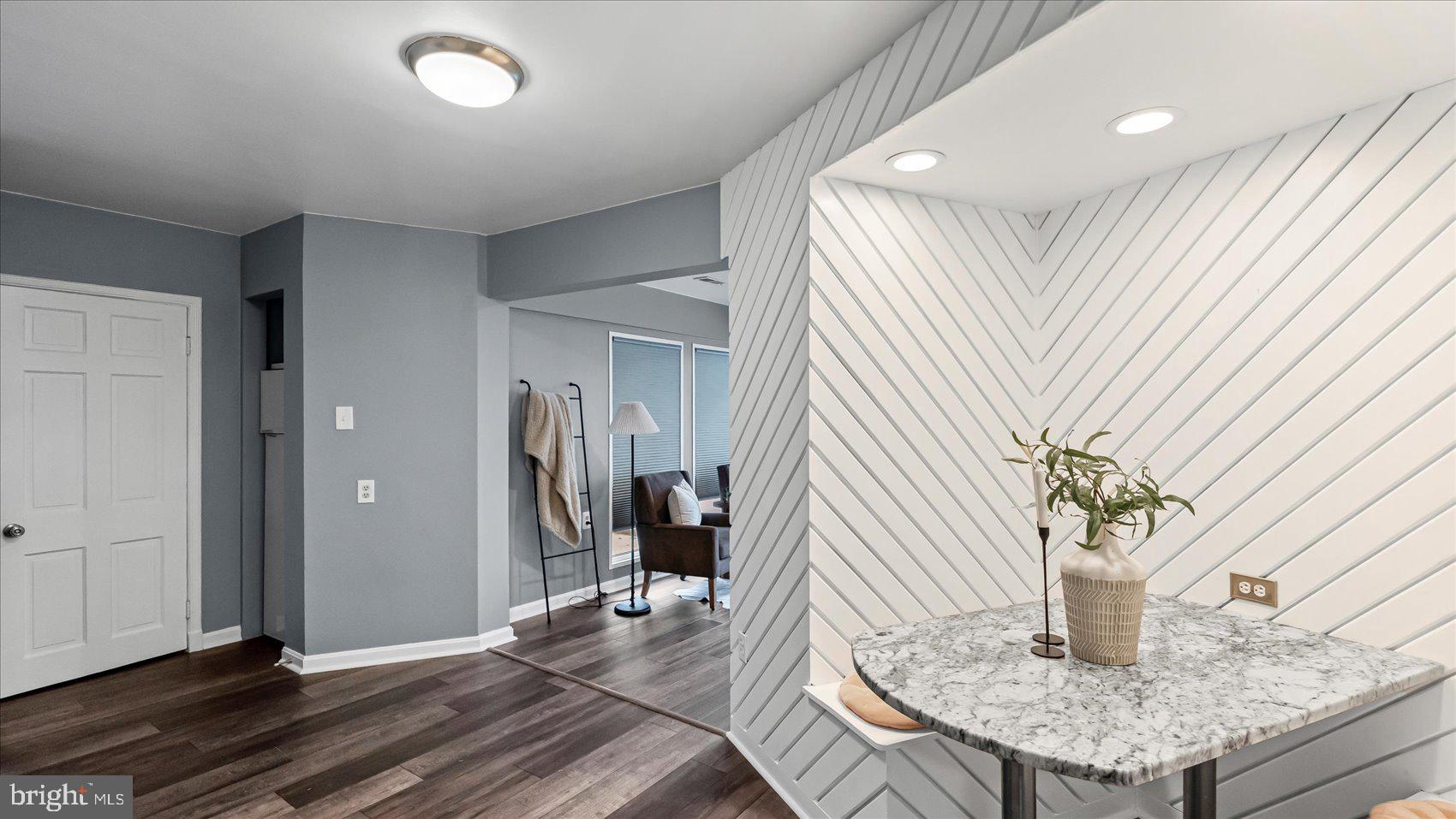 HAMPTON VILLAGE - Residential