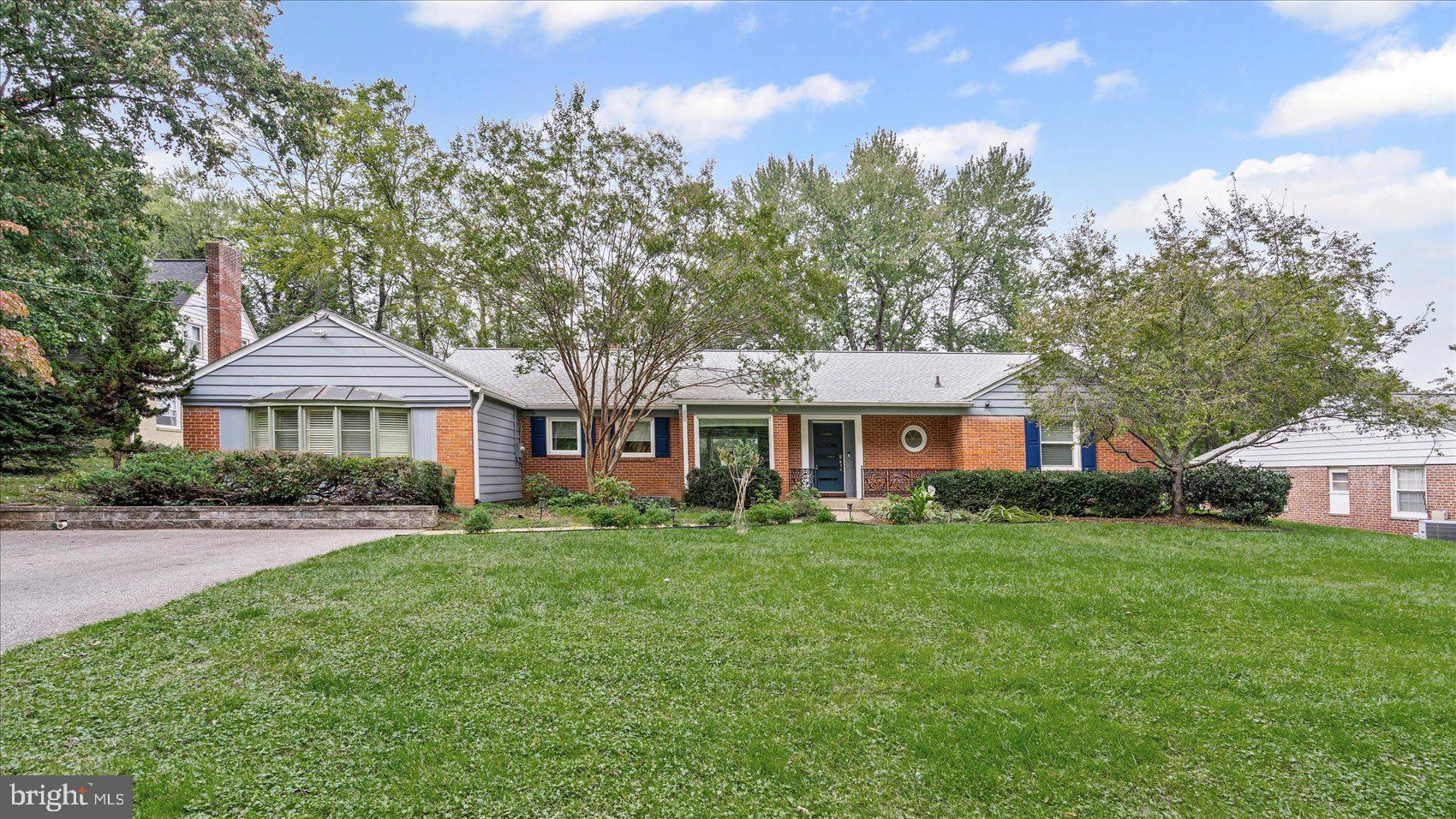 514 HAMPTON LANE