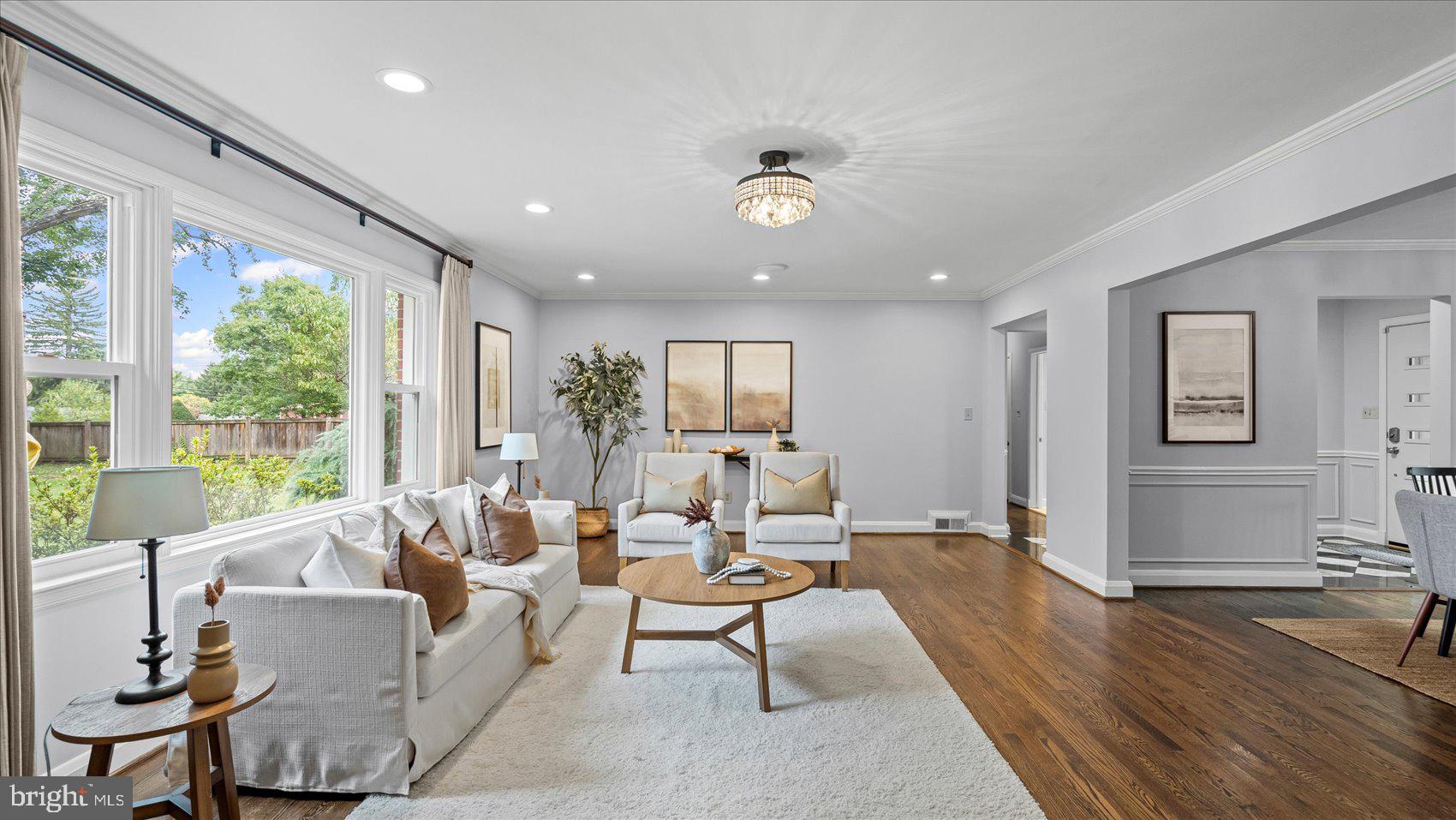 HAMPTON VILLAGE - Residential