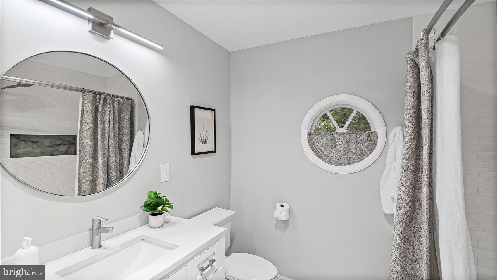 HAMPTON VILLAGE - Residential