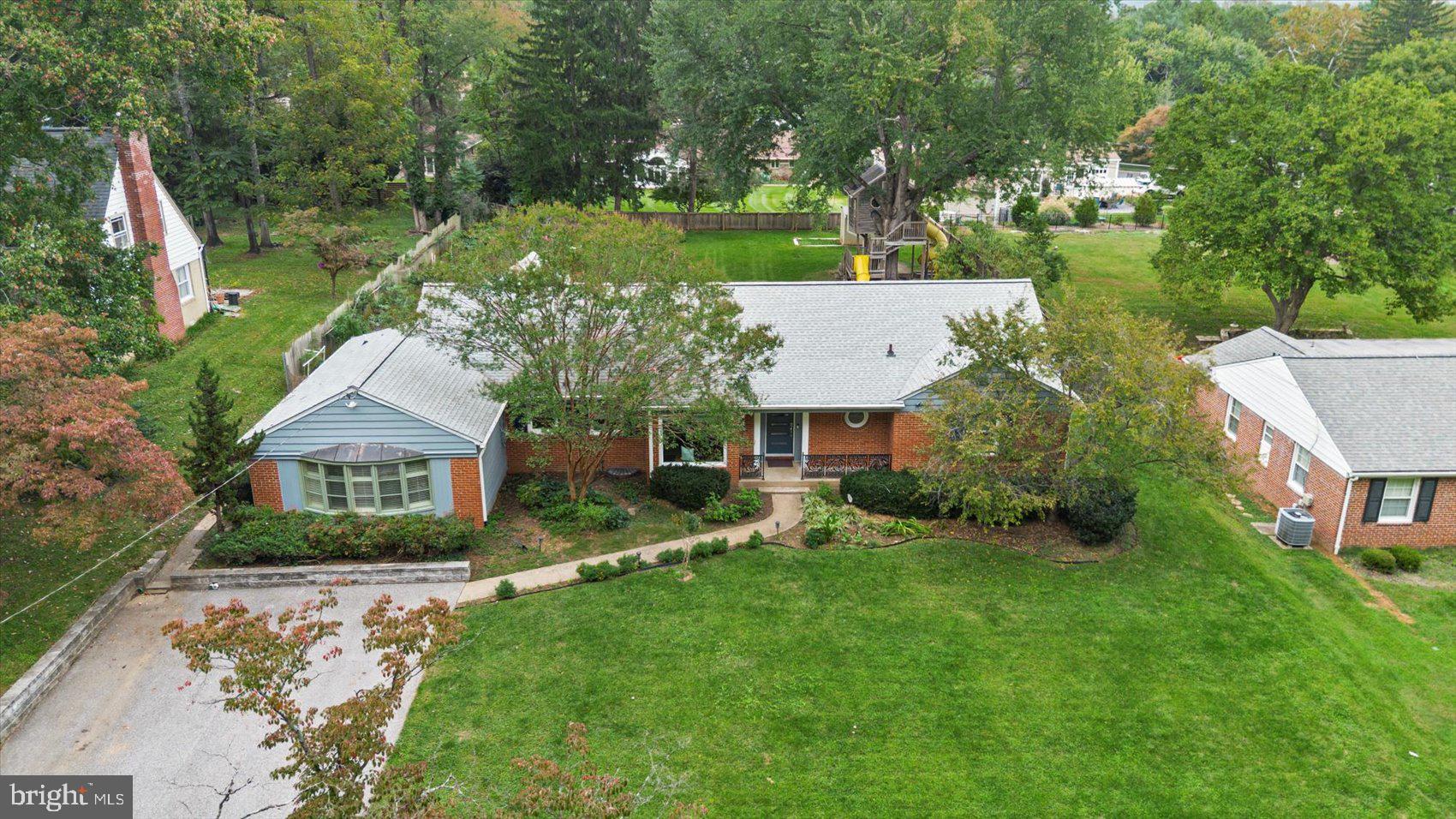 HAMPTON VILLAGE - Residential