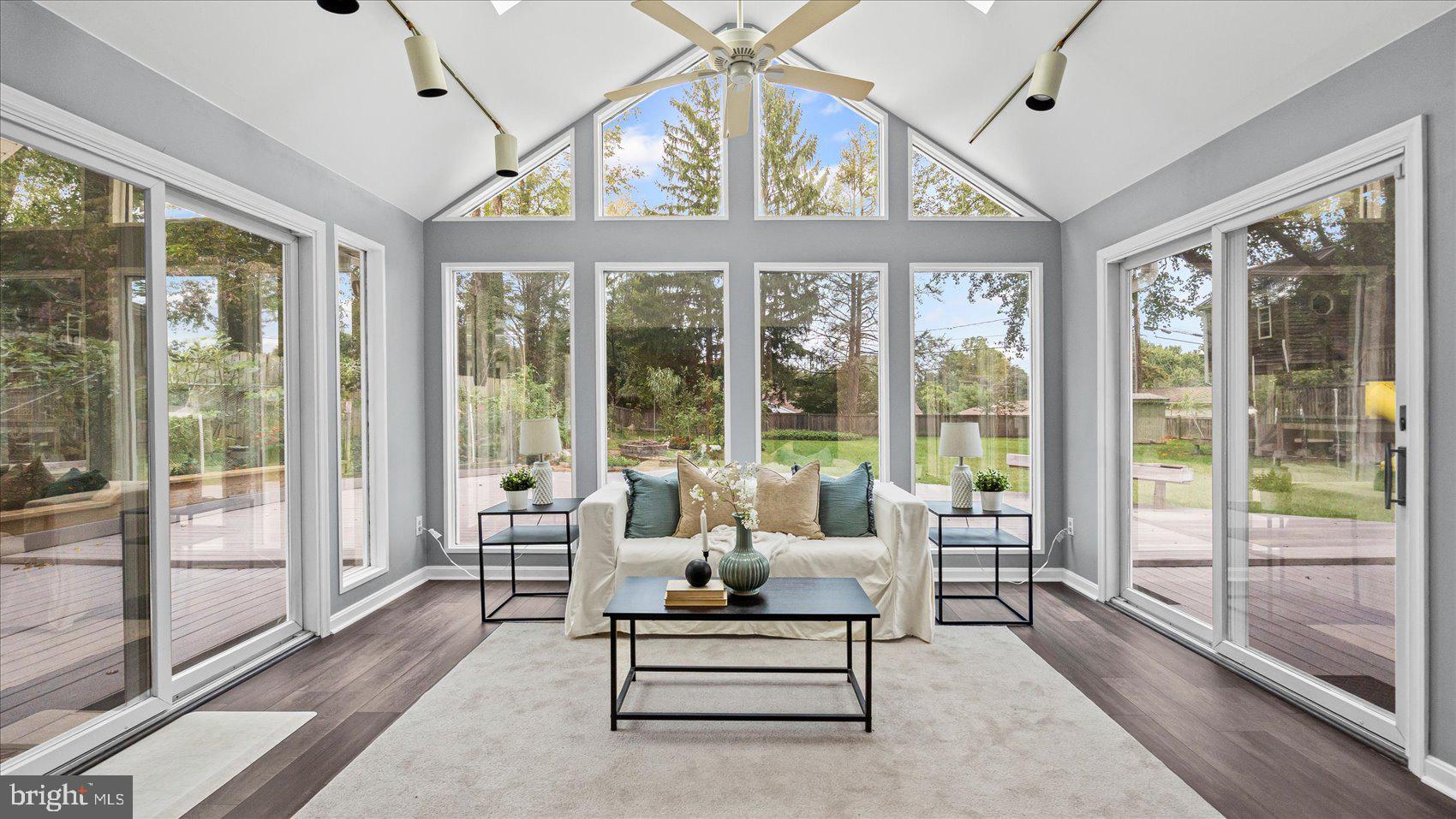 HAMPTON VILLAGE - Residential