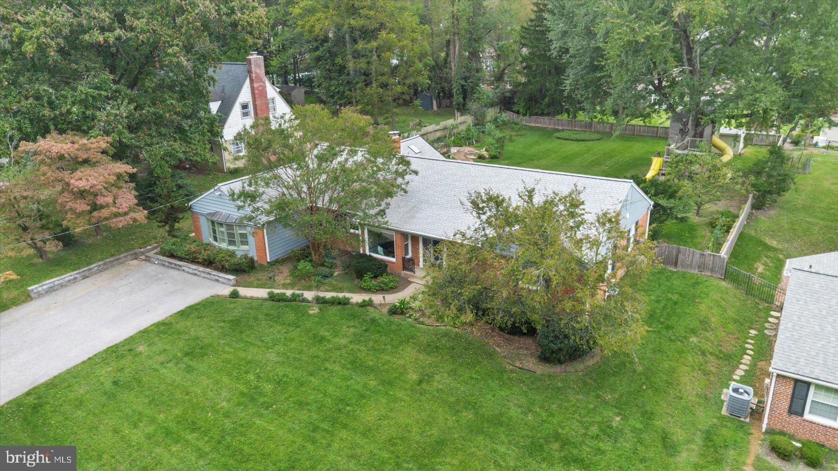 HAMPTON VILLAGE - Residential