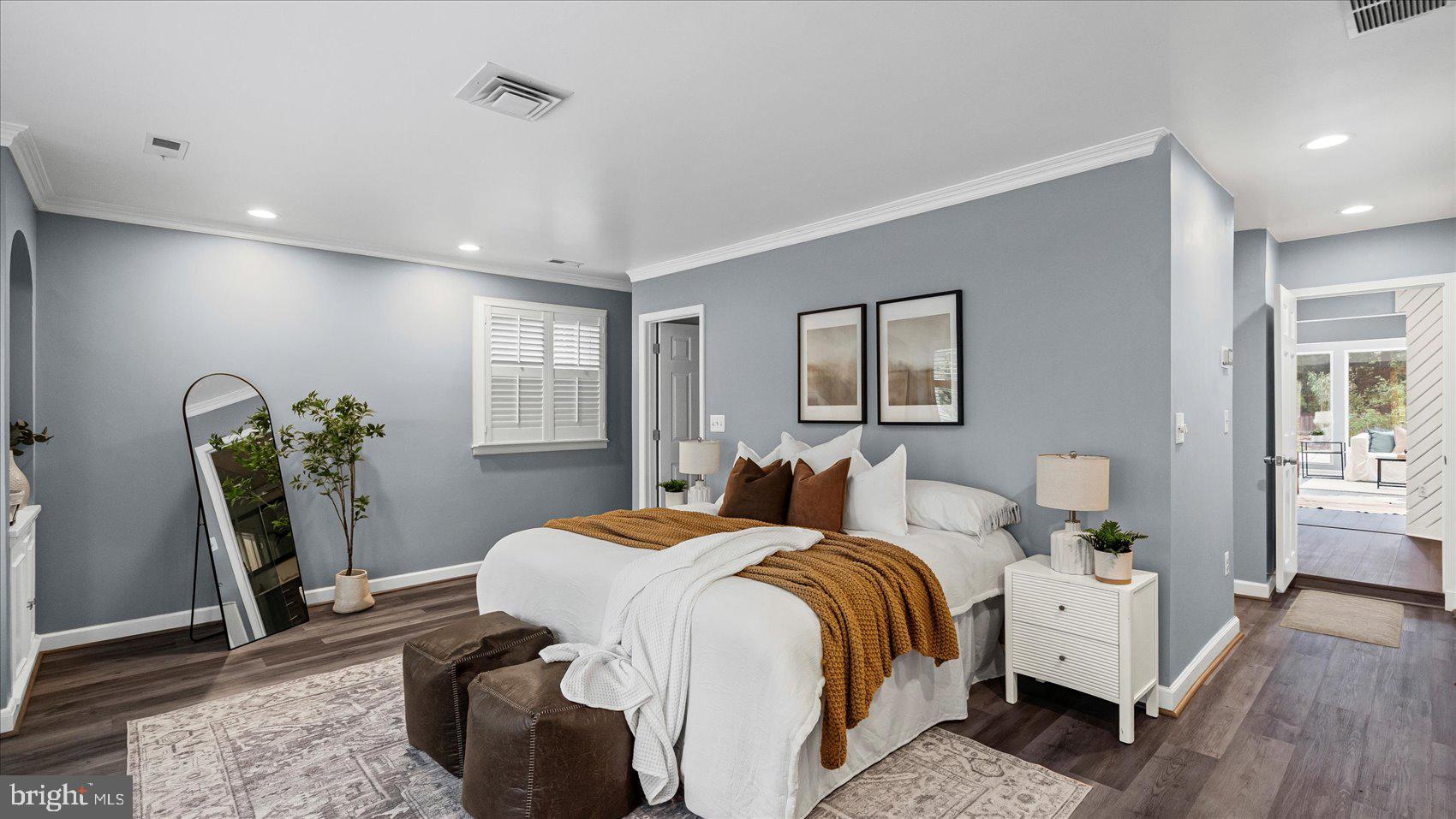 HAMPTON VILLAGE - Residential