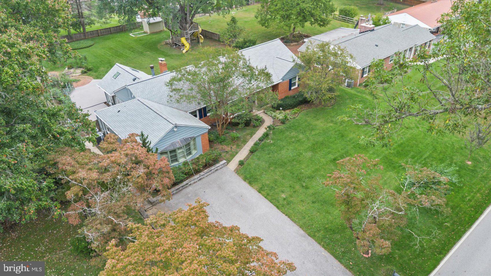 HAMPTON VILLAGE - Residential