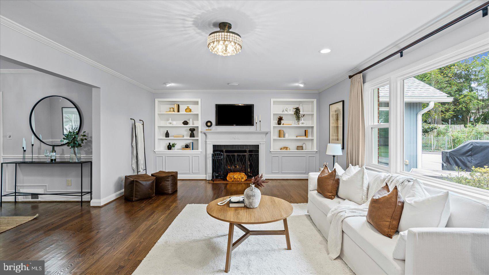 HAMPTON VILLAGE - Residential