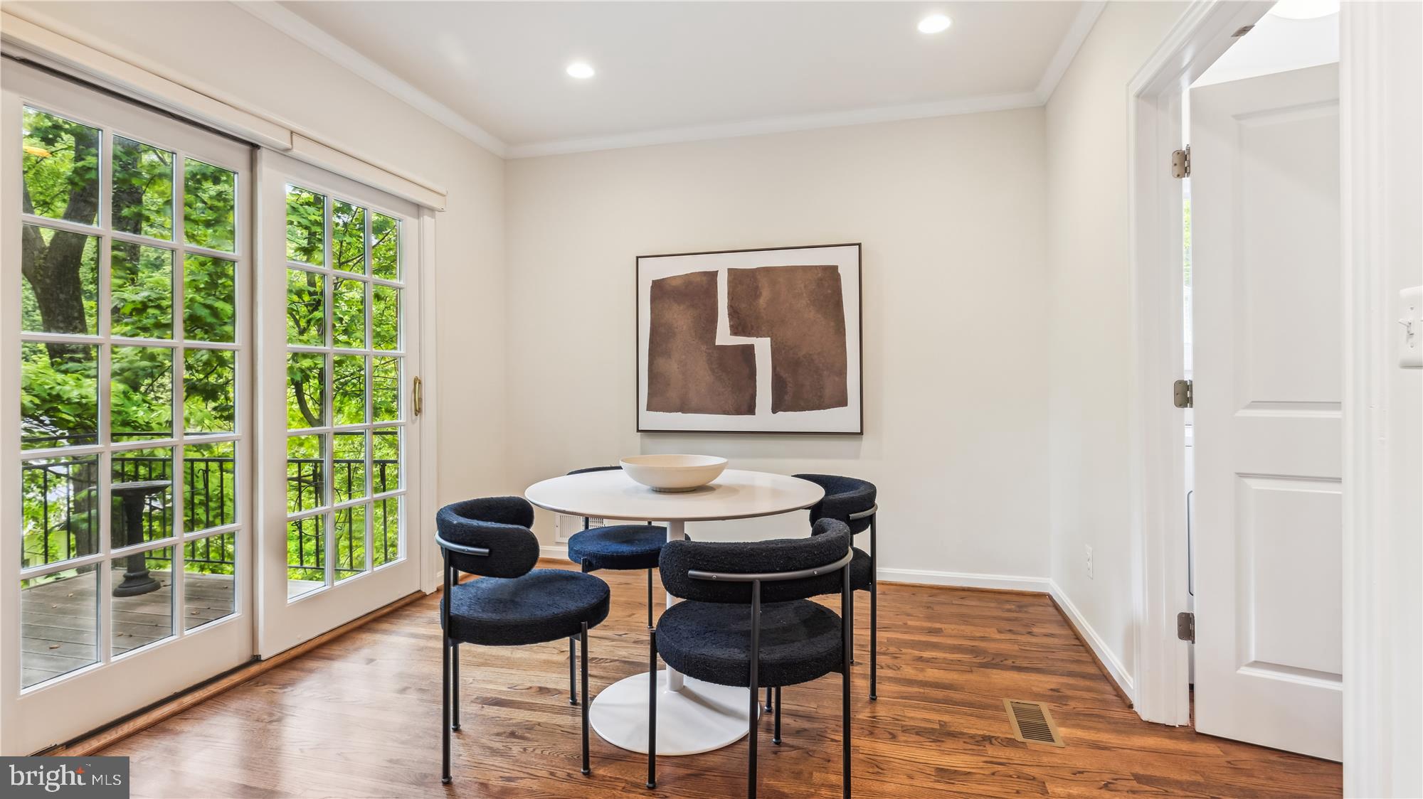 CHAIN BRIDGE FOREST - Residential