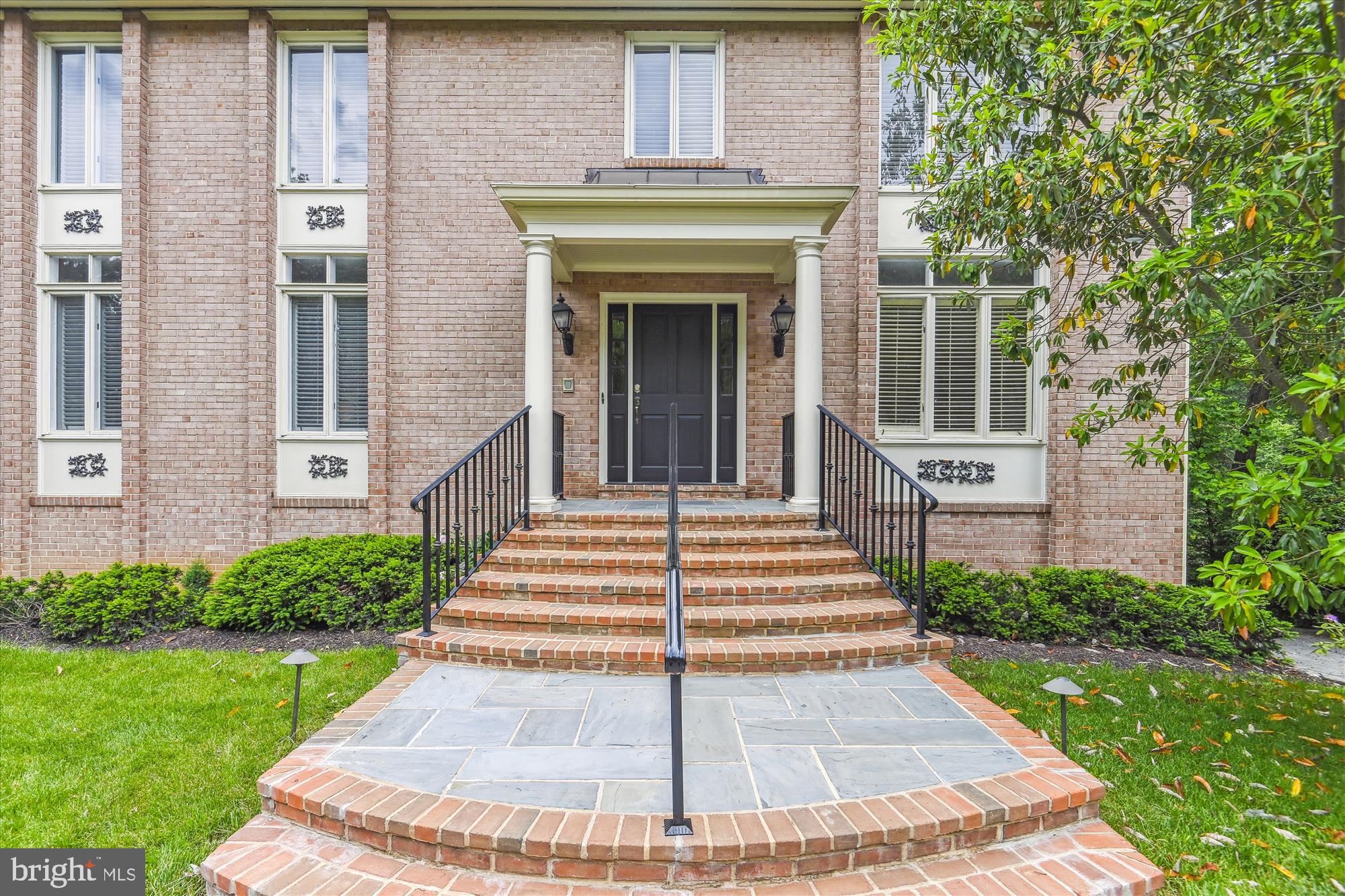 CHAIN BRIDGE FOREST - Residential