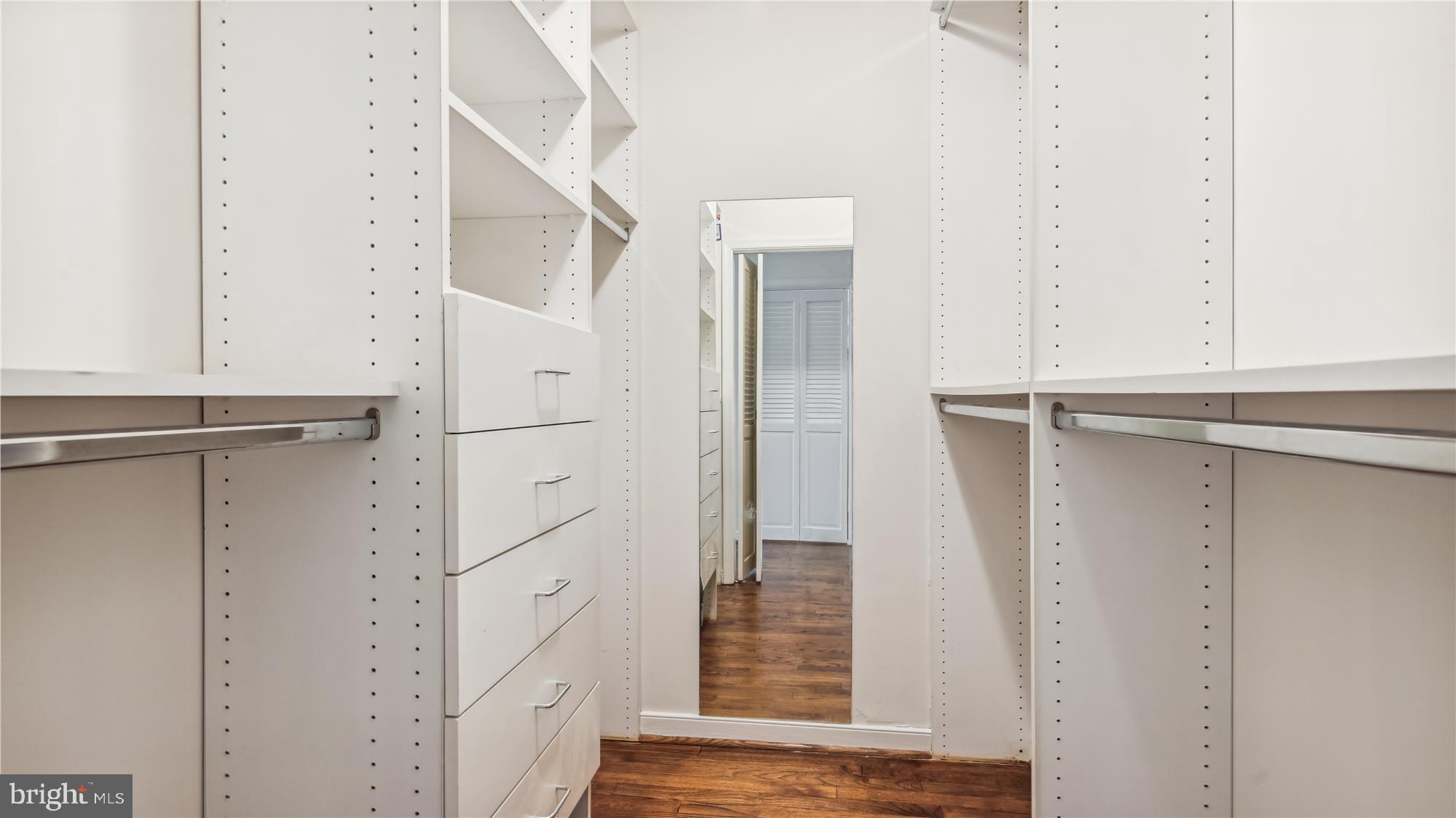 CHAIN BRIDGE FOREST - Residential