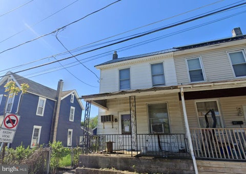 Townhouse For Sale - 422 State Street St<br/> ENOLA, PA 17025