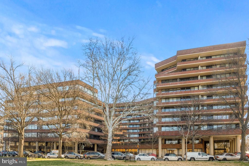 Photo of 2555 Pennsylvania Avenue NW #409, WASHINGTON, DC 20037 (MLS # DCDC2250982)