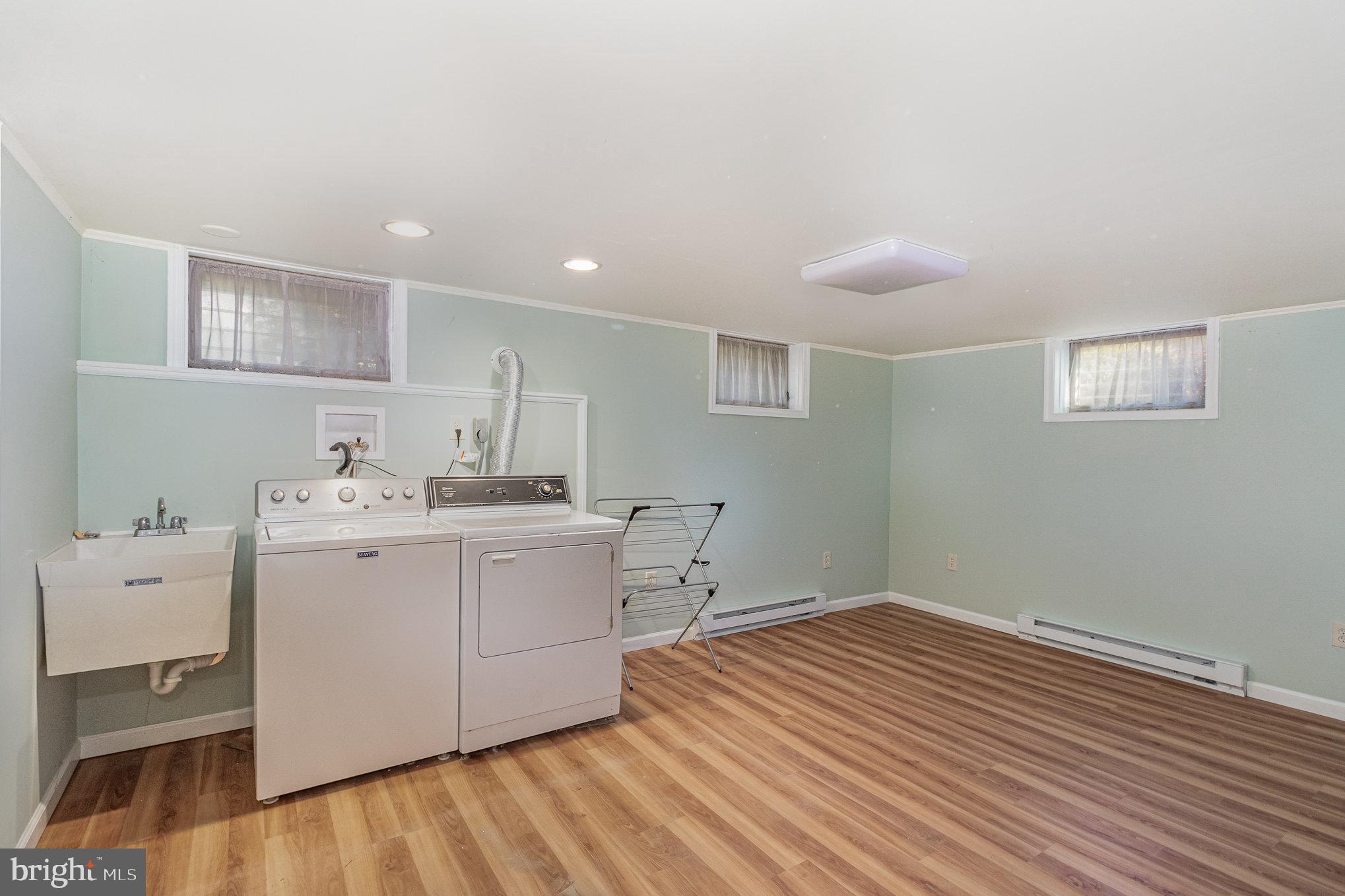 SHIREMAN MANOR - Residential