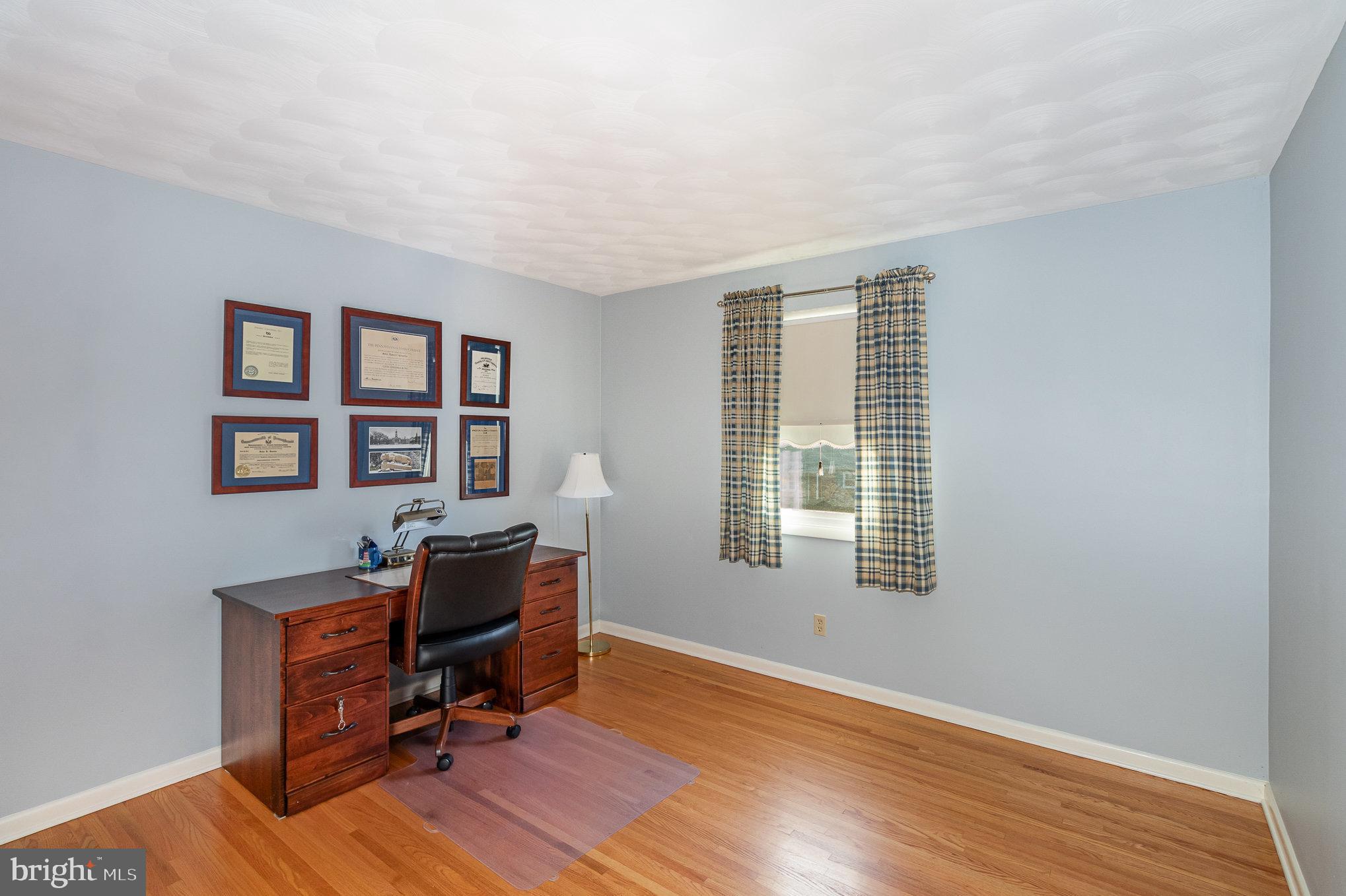 SHIREMAN MANOR - Residential