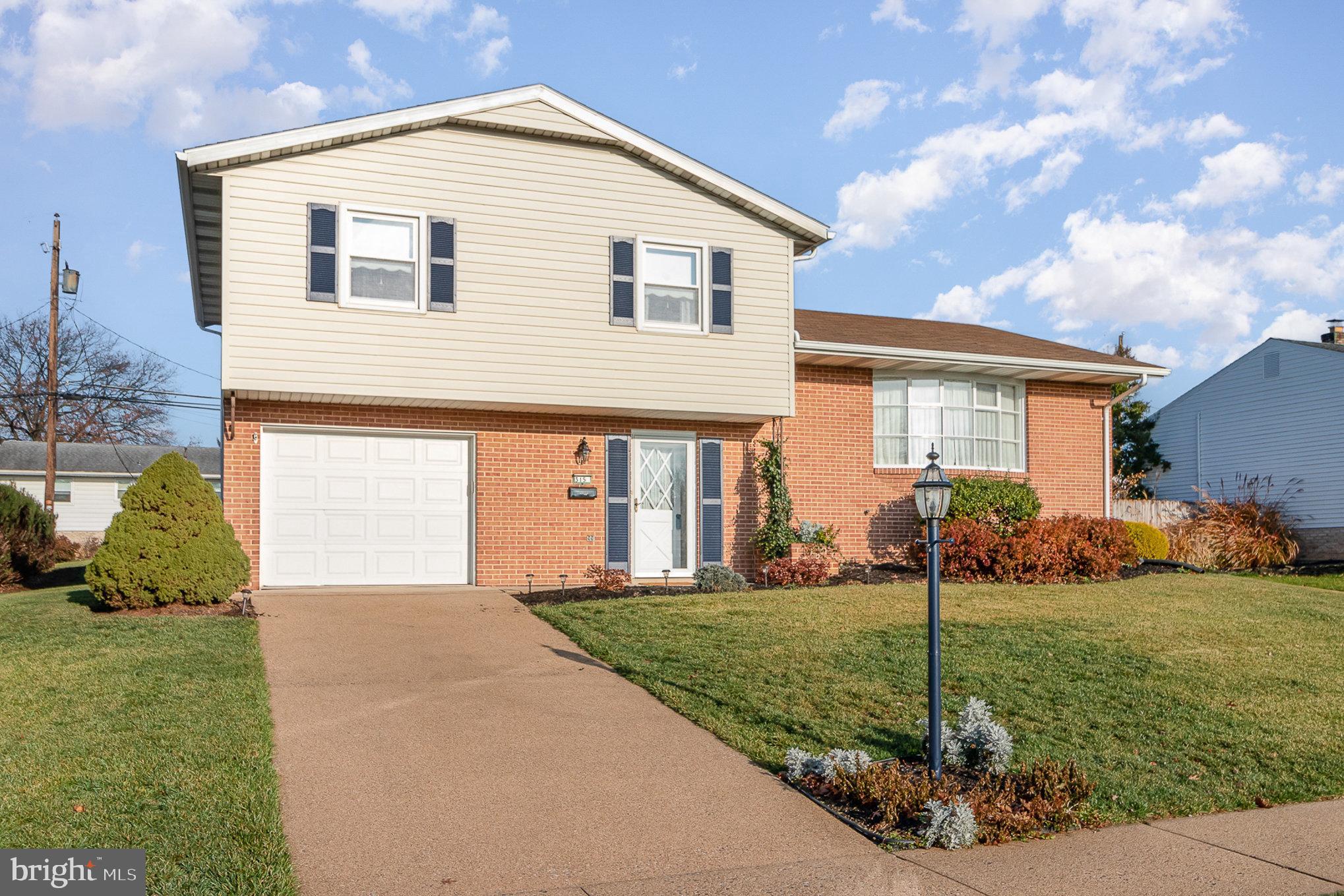 SHIREMAN MANOR - Residential