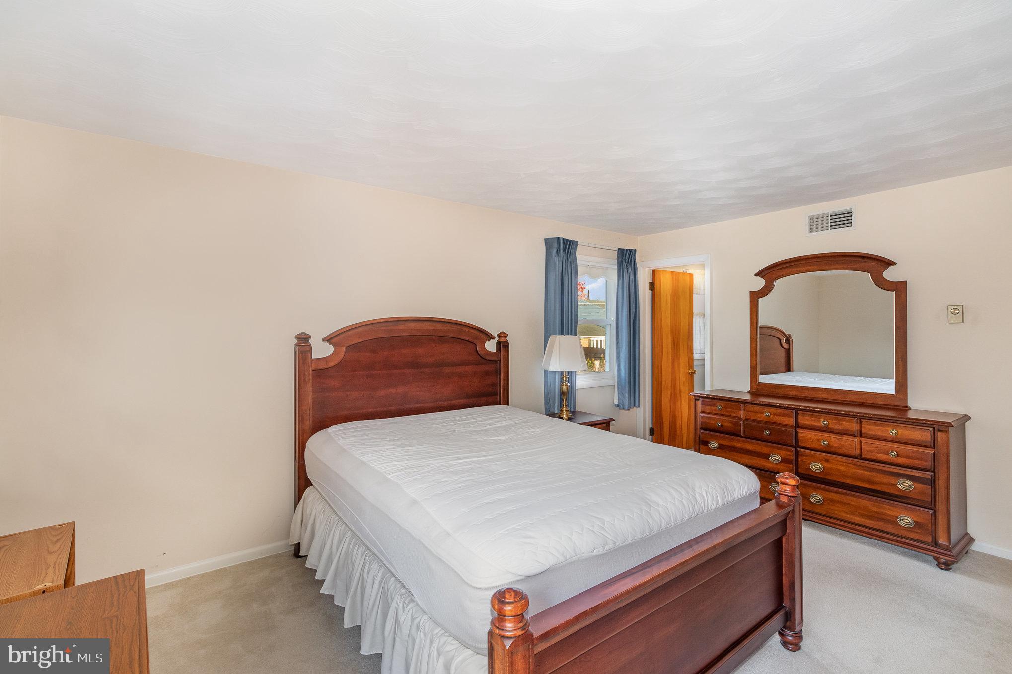 SHIREMAN MANOR - Residential