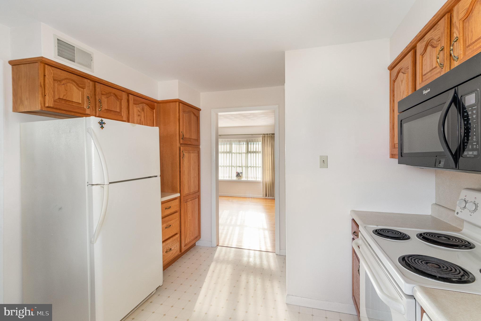 SHIREMAN MANOR - Residential