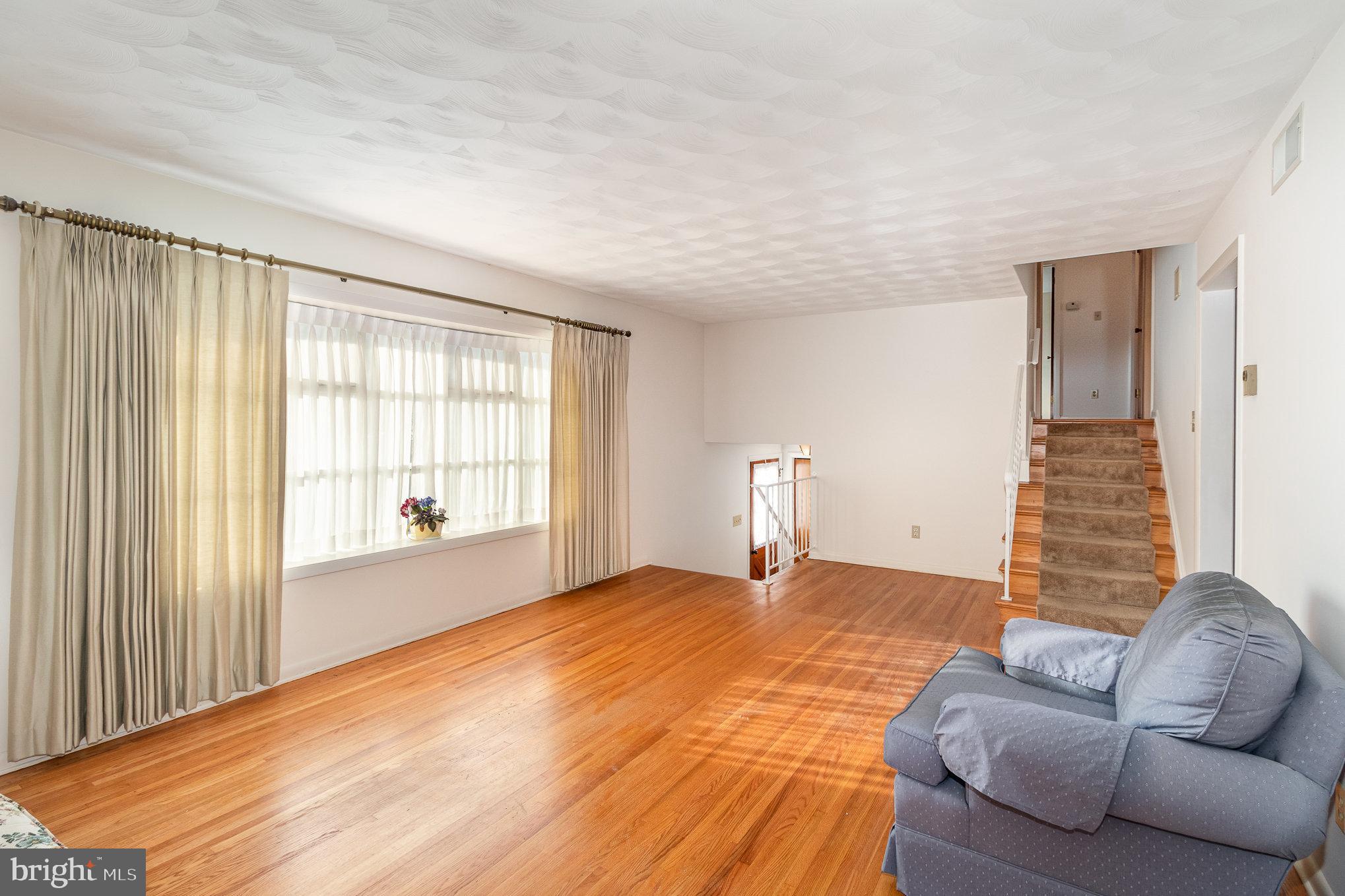 SHIREMAN MANOR - Residential