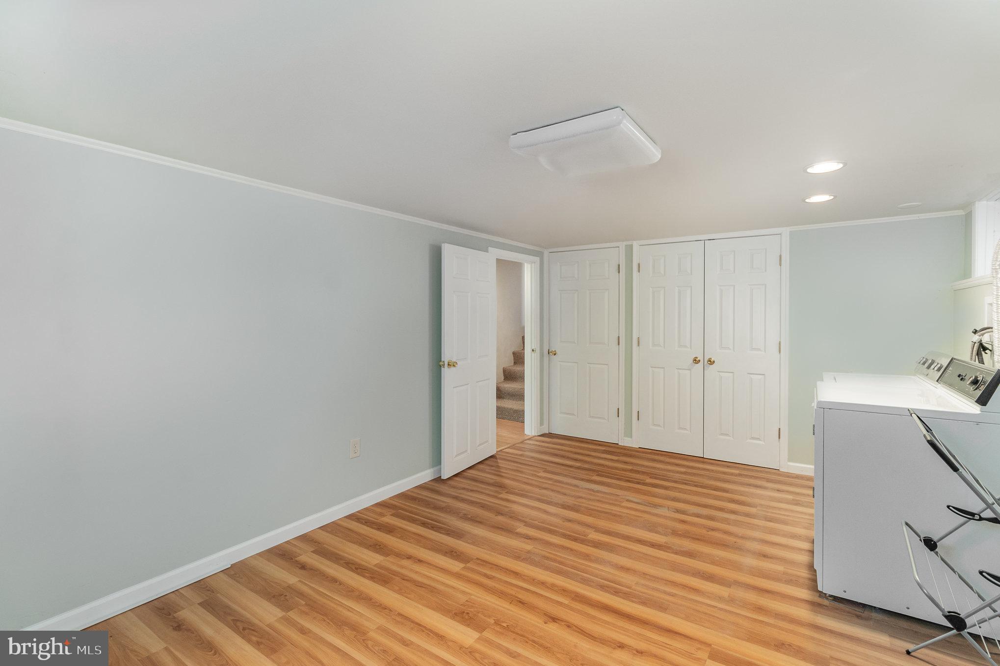 SHIREMAN MANOR - Residential