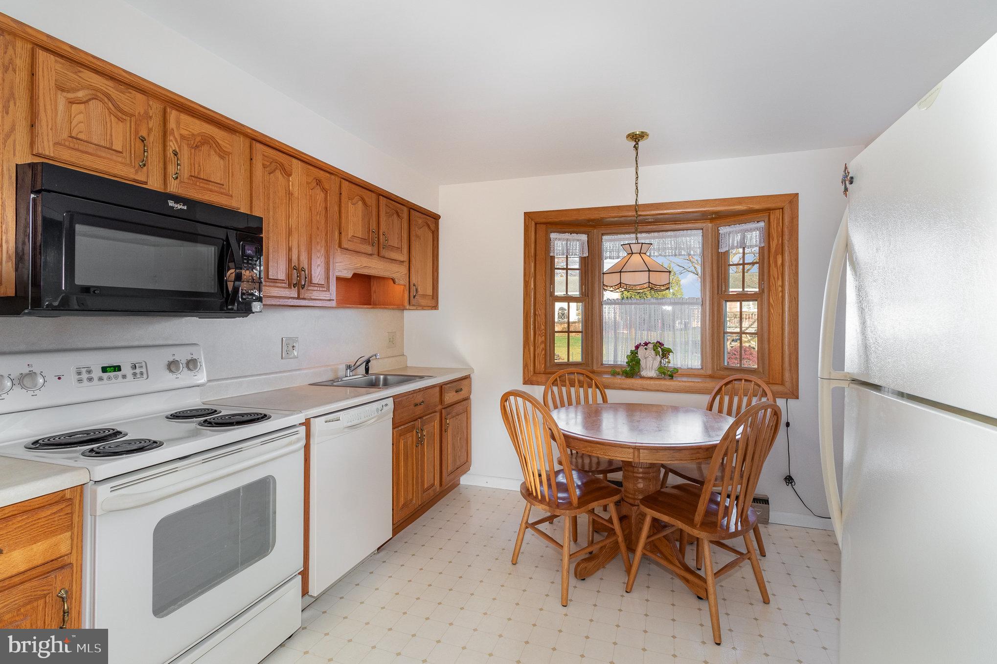 SHIREMAN MANOR - Residential