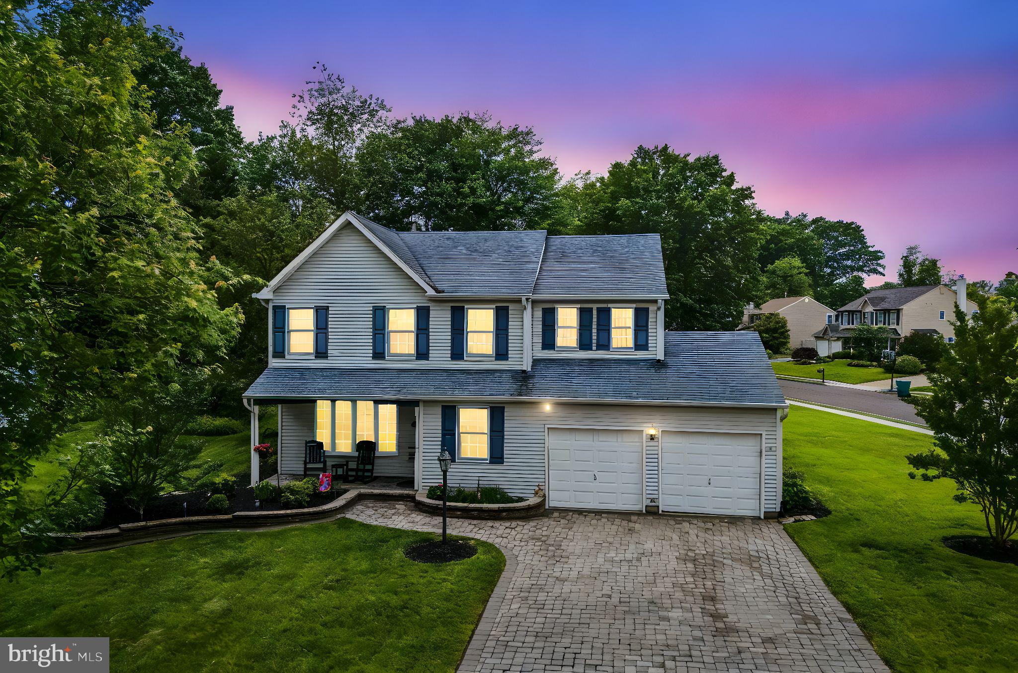25 ANGELA AVENUE