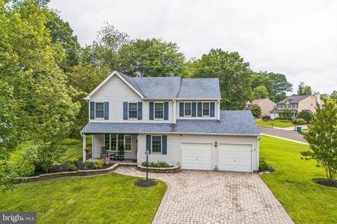 25 ANGELA AVENUE MORRISVILLE PA 19067