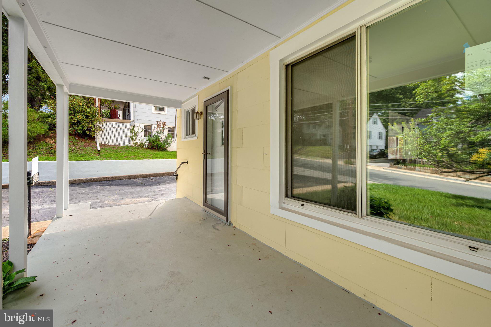 710 SILVER SPRING AVENUE