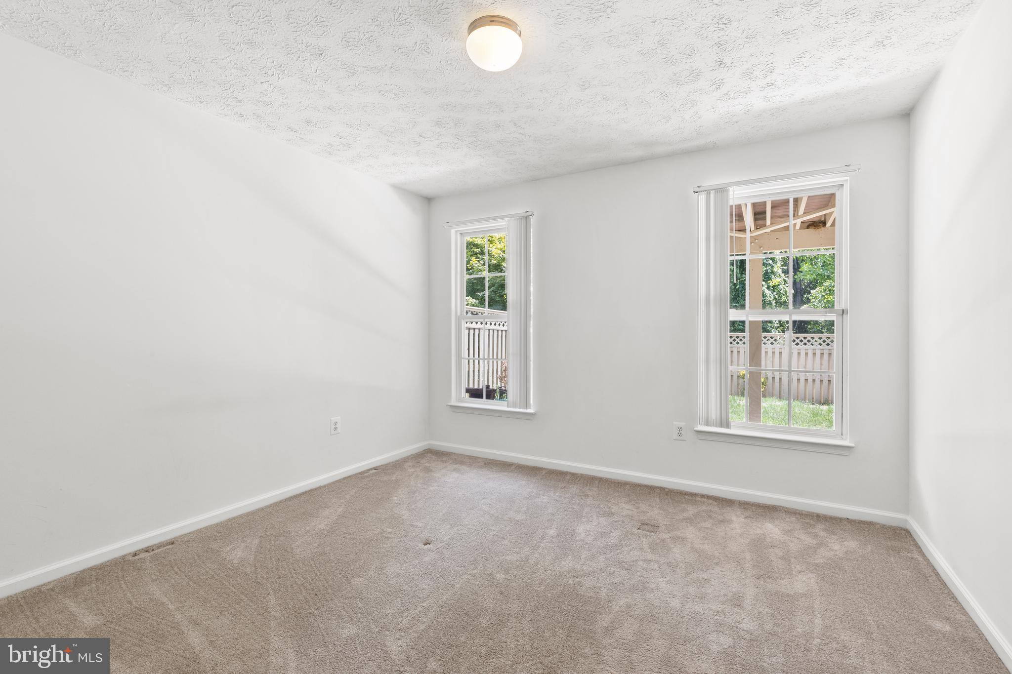 CONSTANT FRIENDSHIP - Residential Lease