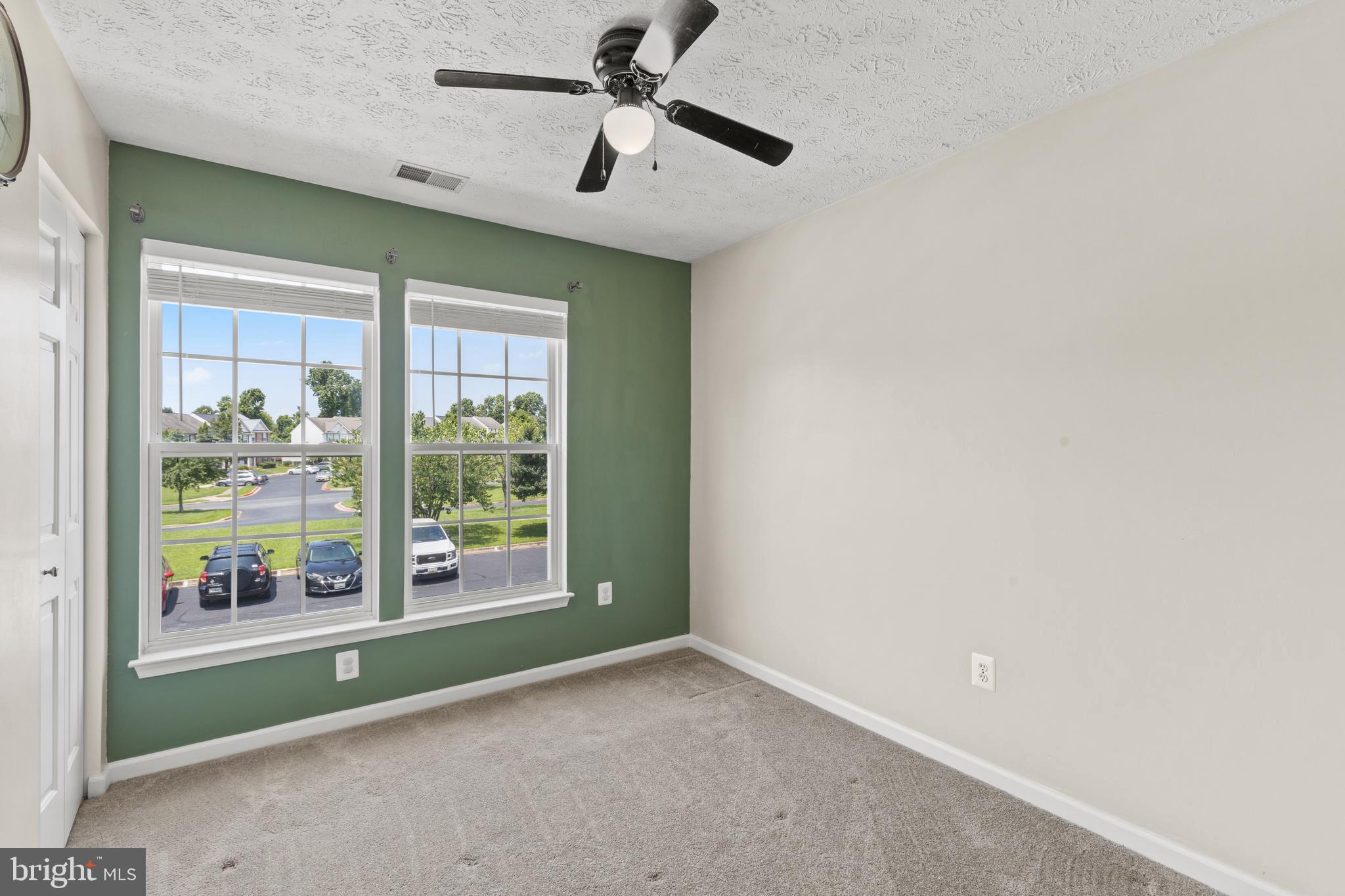 CONSTANT FRIENDSHIP - Residential Lease