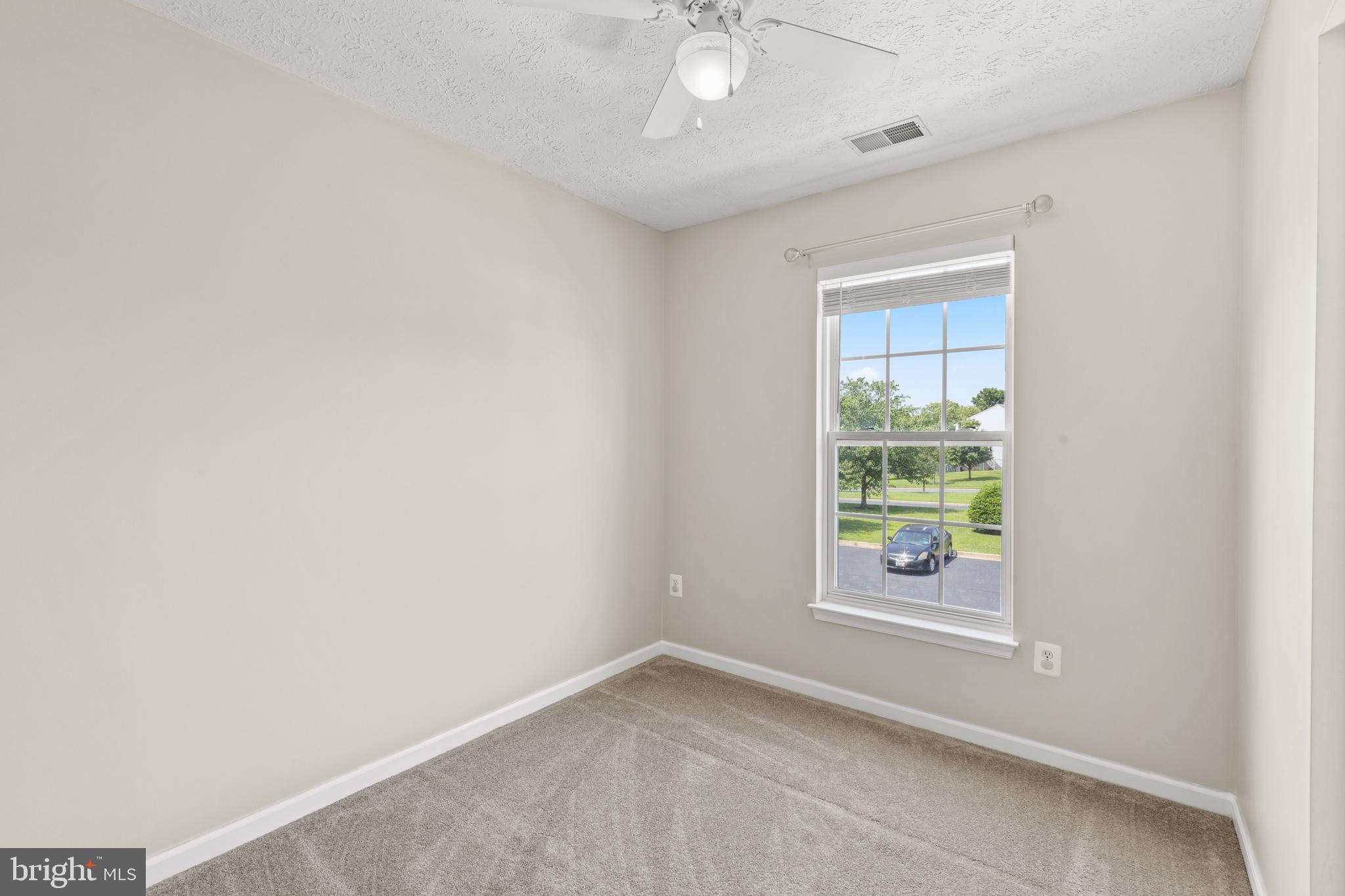 CONSTANT FRIENDSHIP - Residential Lease