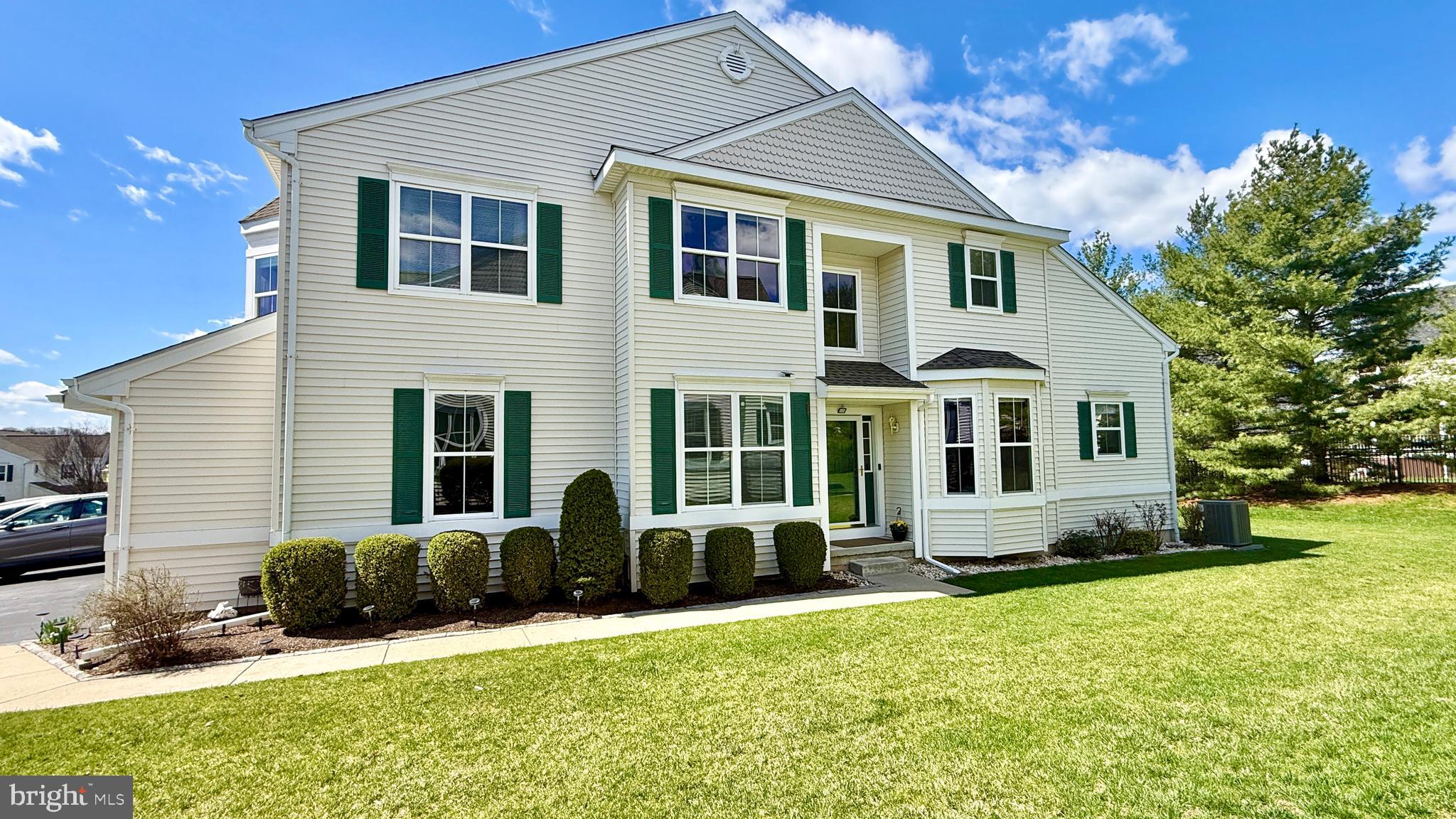 201 W HAMILTON STREET