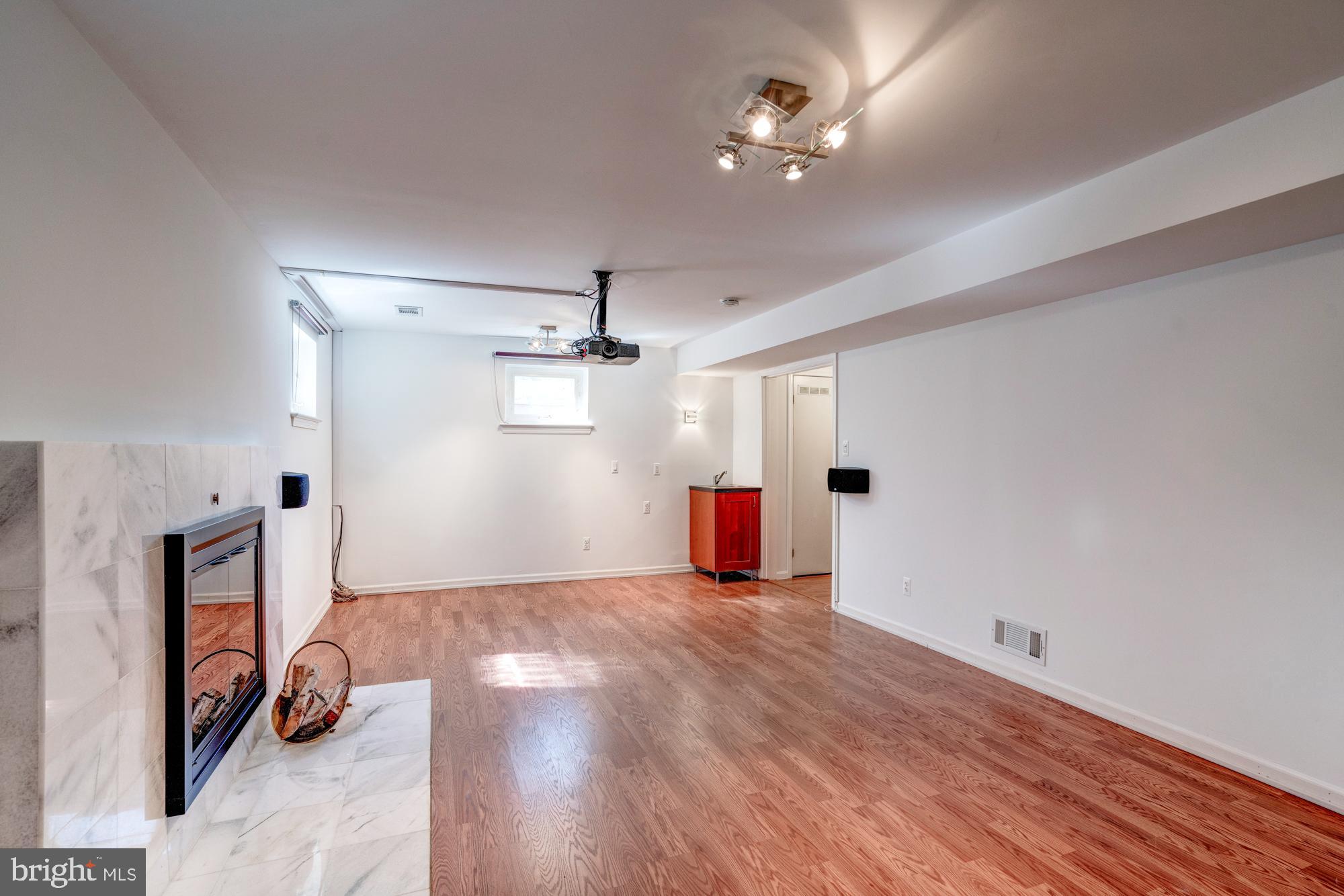 ALTA VISTA - Residential