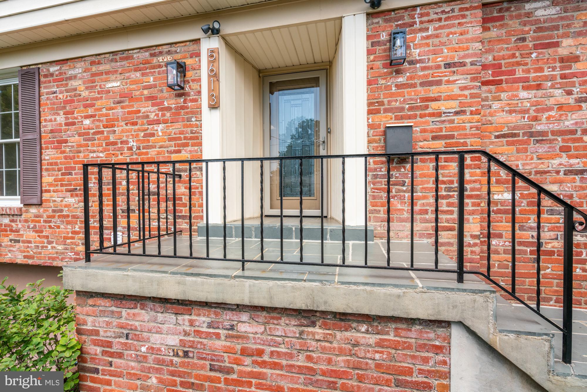 ALTA VISTA - Residential