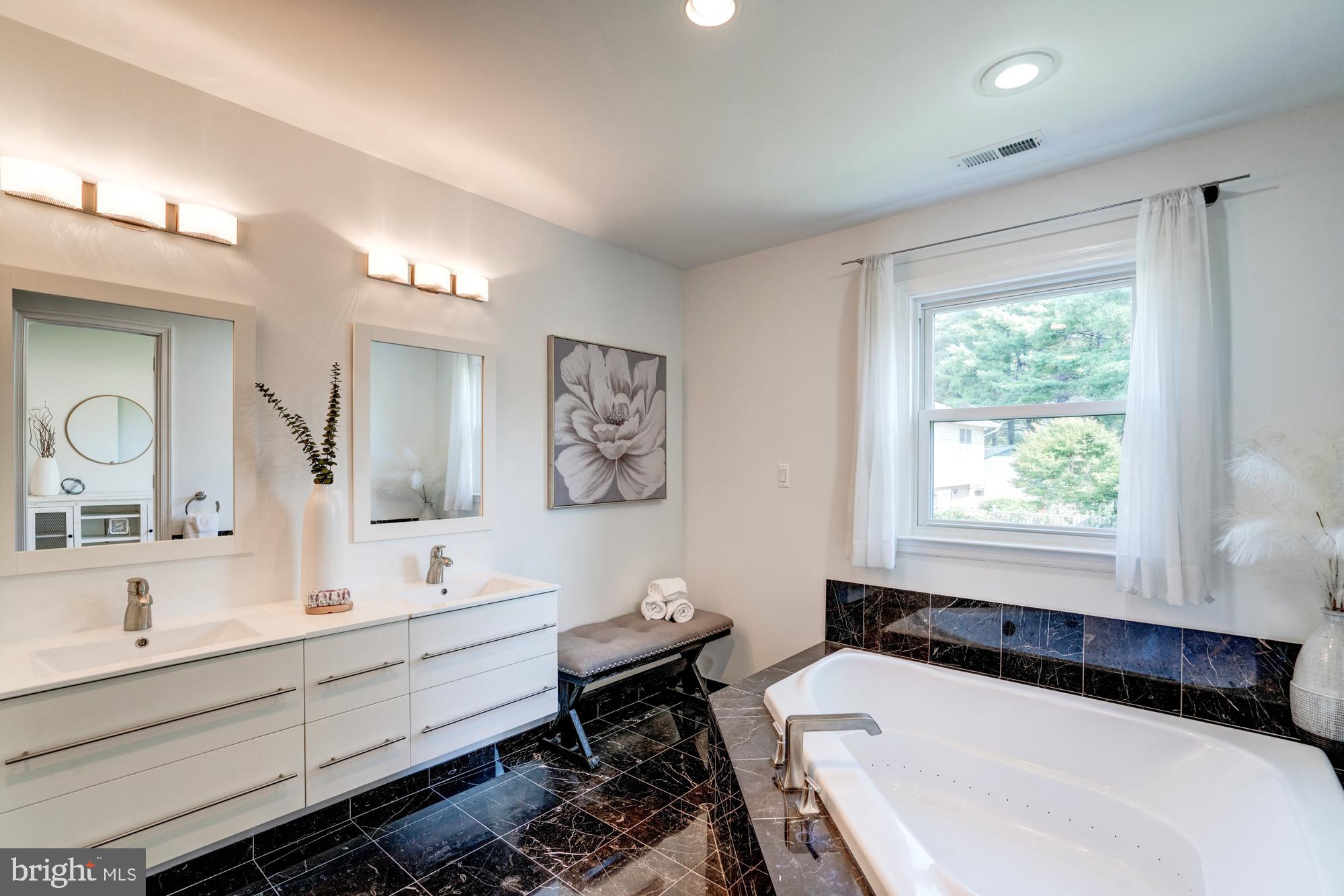 ALTA VISTA - Residential